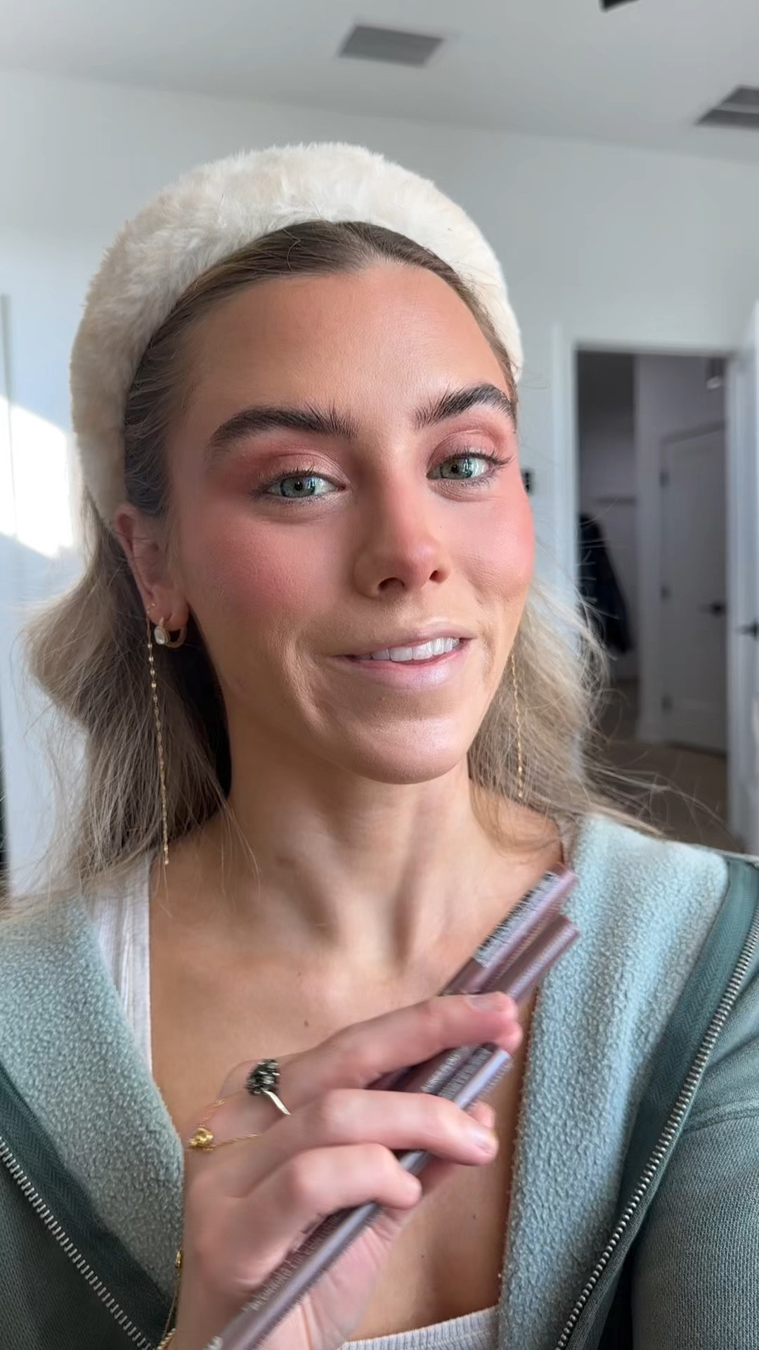 L’Oréal Paris Blurfilter Lip contour shade nude espresso. Get fuller-looking lips with Blurfiller Blurring Lip Contour by L'Oreal Paris. The creamy formula and rounded tip allow for effortless application and a lip-enhanced end look. With the L’Oréal Paris plumping lip oil in milky nu

#LTKSaleAlert #LTKBeauty #LTKgrwm