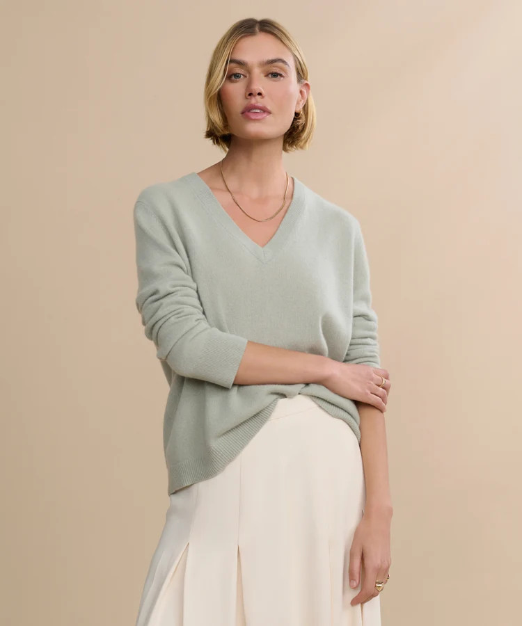 Flynn Cashmere V-Neck | Jenni Kayne