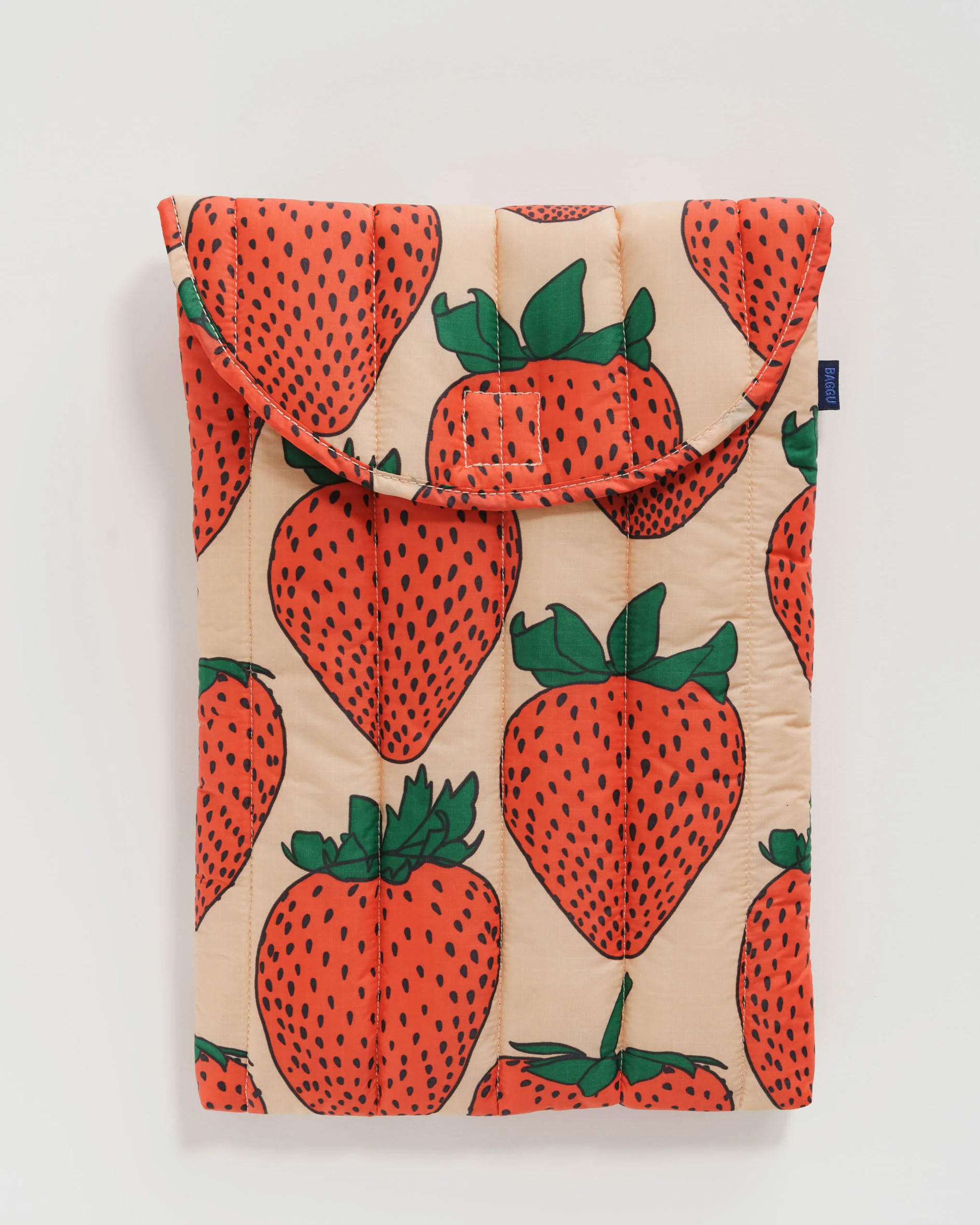 Puffy Laptop Sleeve 16" : Strawberry - Baggu | BAGGU