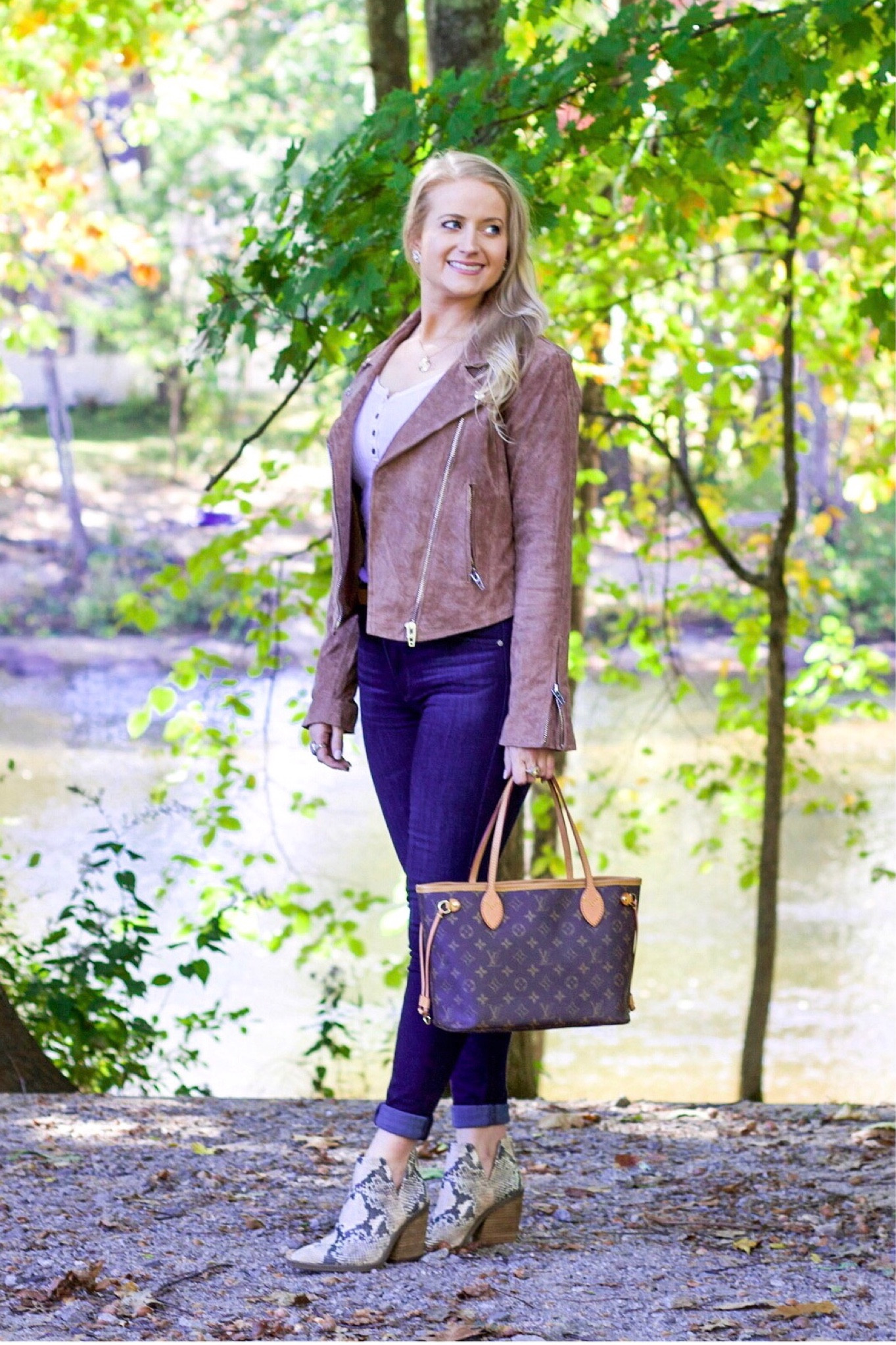 Weekend wear! 🍁


Fall outfit, Pink Moto Jacket, moto jacket outfit, fall outfits casual, fall outfit ideas, 2023 fall fashion trends, date night outfit, sweater weather, fall outfits, suede jacket outfit Fall, faux suede jacket, Louise Vuitton Neverfull PM  


#LTKshoecrush #LTKitbag #LTKSeasonal