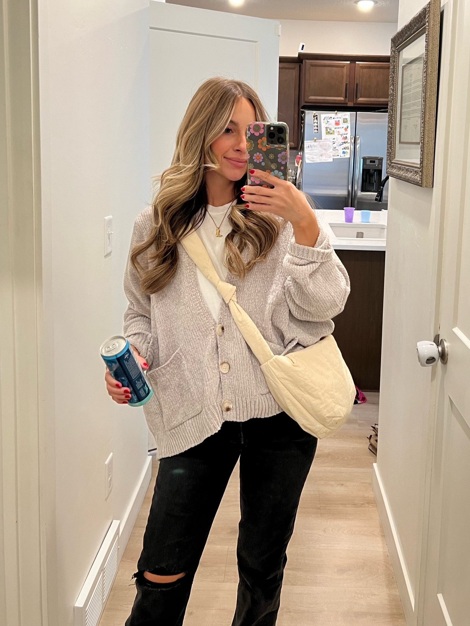 OOTD!💗
I’m 5’4 115 and in smalls in tops, 26 In jeans. And this bag is my favorite bag ATM

Women’s fall fashion, women’s winter fashion, outfit inspiration, Amazon fashion finds

#LTKitbag #LTKfindsunder50 #LTKstyletip