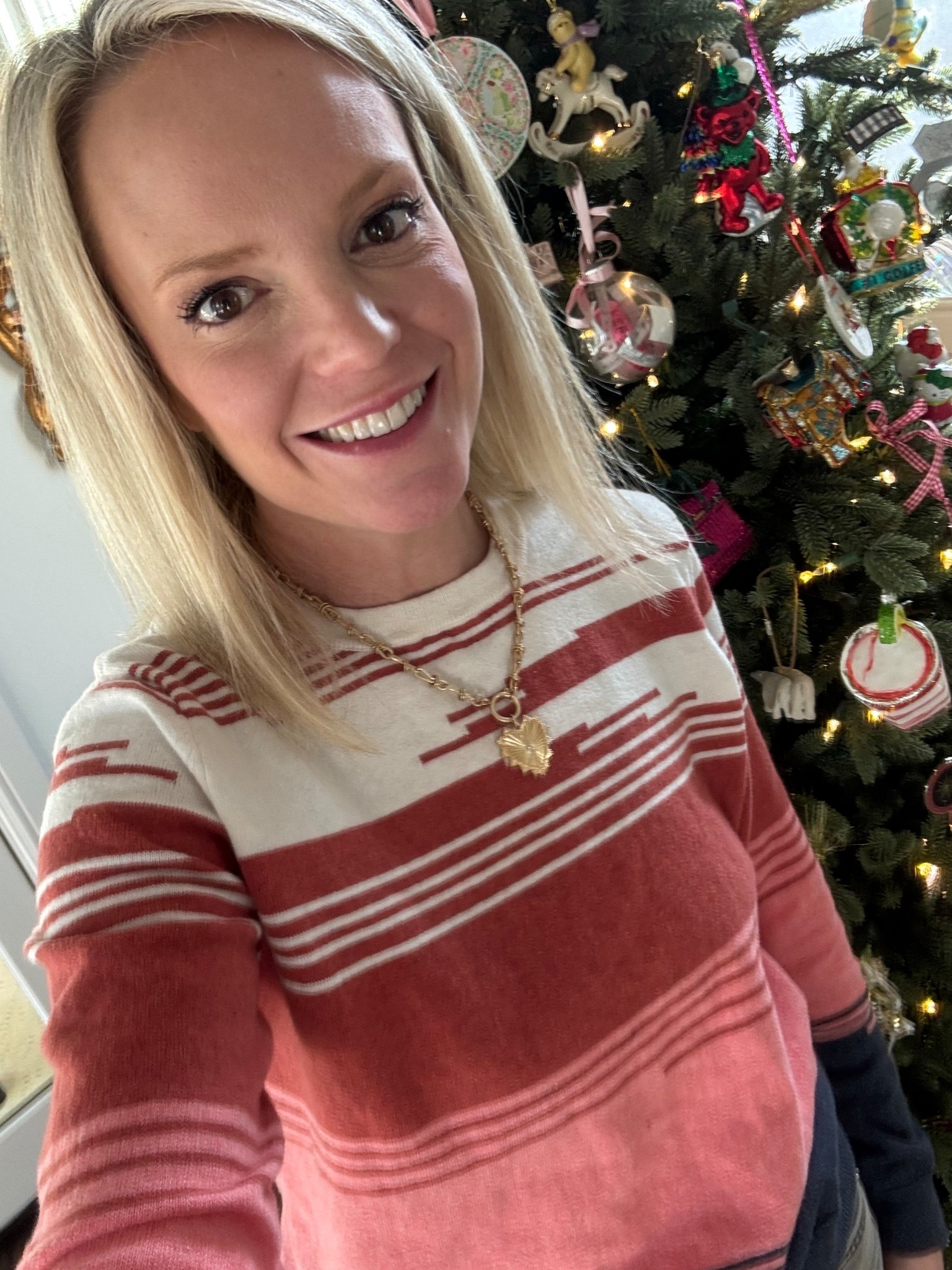 Got my new necklace in! It’s over 50% off! So cute! Comes in silver or gold!

#LTKSaleAlert #LTKFindsUnder50 #LTKGiftGuide