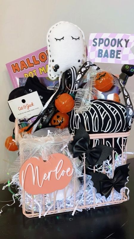 Boo Basket 🎃 ✨

Halloween / boo basket / kids basket / celebration basket / Halloween bucket / trick or treat / Halloween costume / toddler costume / family costume / you’ve been bood 