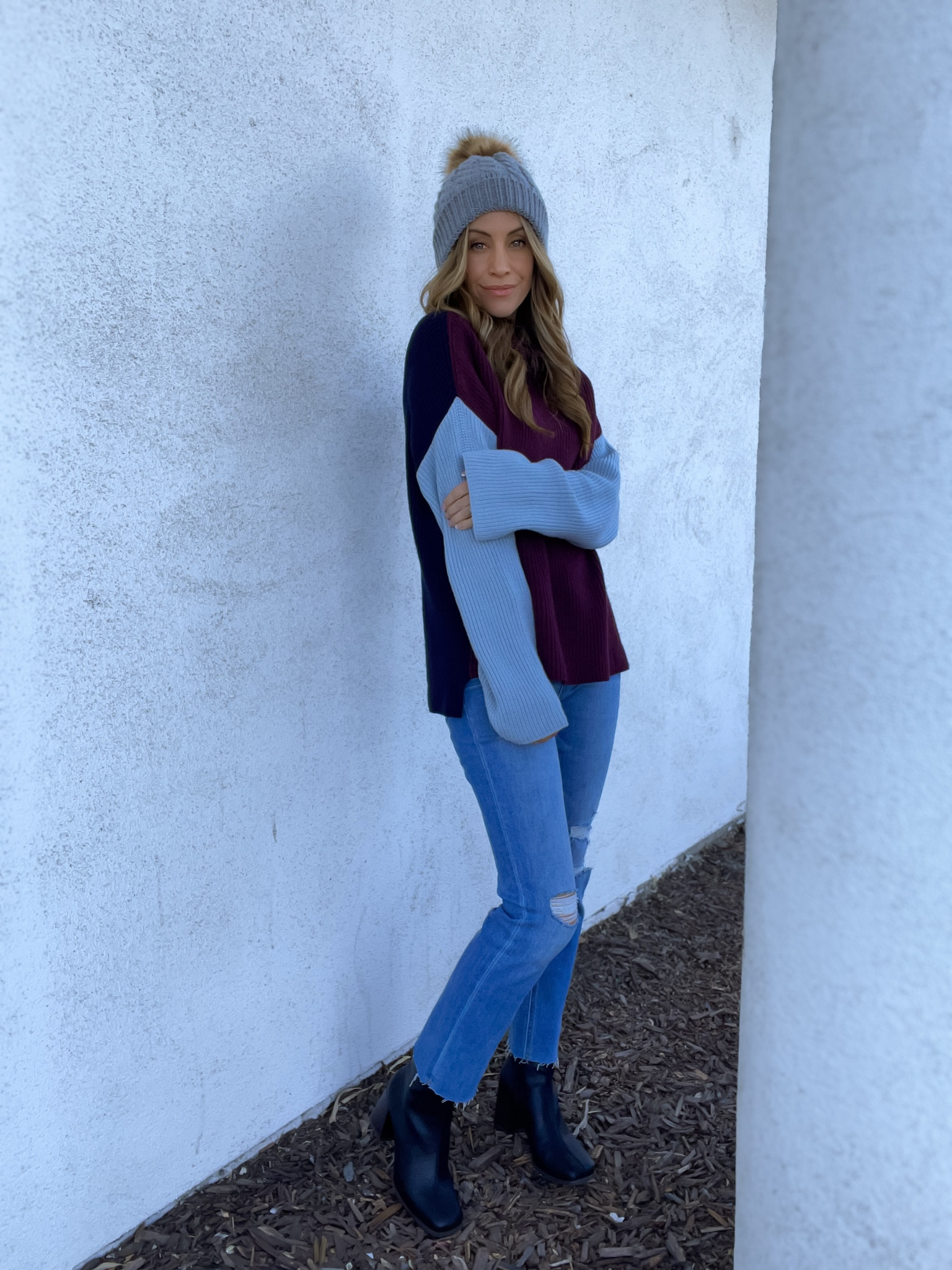 Coziest Sweater Outfit

Super cute 3 tone sweater fits true to size, jeans are comfy and have a slight stretch, boots fit true to size and feel great.

Knit sweater, sweater, jeans, denim, high waist denim, boots, black boots, sweater outfit, cozy outfit, petite outfit.

#LTKPetite #LTKShoeCrush #LTKFindsUnder100