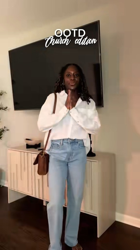 Don’t we LOVEEEE a simple natural fiber outfit! This outfit is so classic. These 90s relaxed jeans are a must & they fit so well. & a good linen top is literally timeless🤍

*not sure why the quality of the video seems so off but hopefully you can still put up what im putting down lol💕

#LTKootd