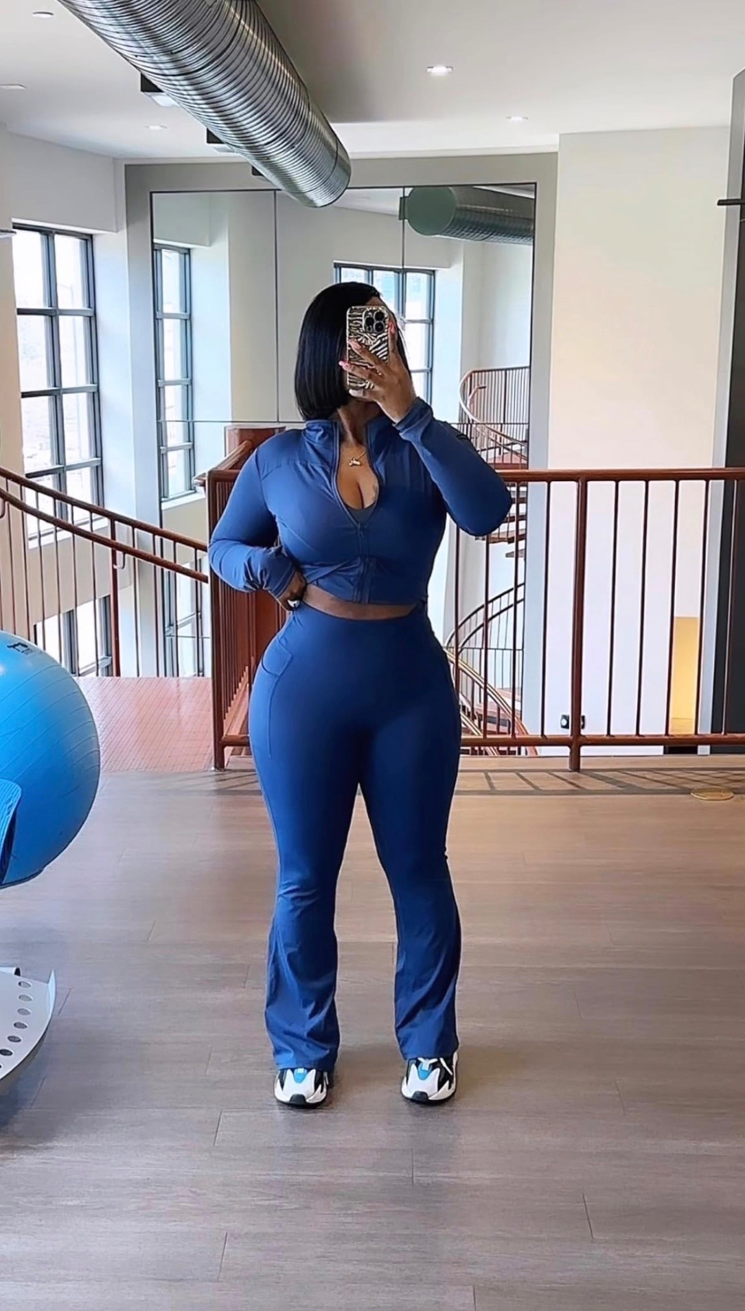 Okay this set EATS 😮‍💨💙 The color alone is enough to stop the scroll, but the fit is what really sold me. Snatches in all the right places while still being comfy enough for workouts, errands, walks, or just pretending we’re gonna have a productive gym day 😂✨

The flare leggings + cropped jacket combo is TOO good together.

#amazonfinds #LTKamazon #gymfits #activewearset #athleisurestyle #workoutoutfit #fitnessfashion #comfyfits

#LTKootd #LTKfitnessgoals #LTKmorningroutine