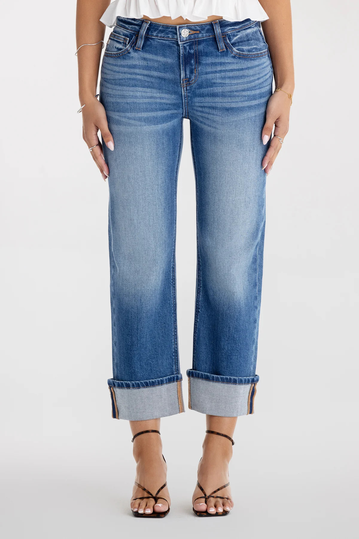 Rynae Straight Crop - 26 / Med/Dark Wash / 26 | Miss Me