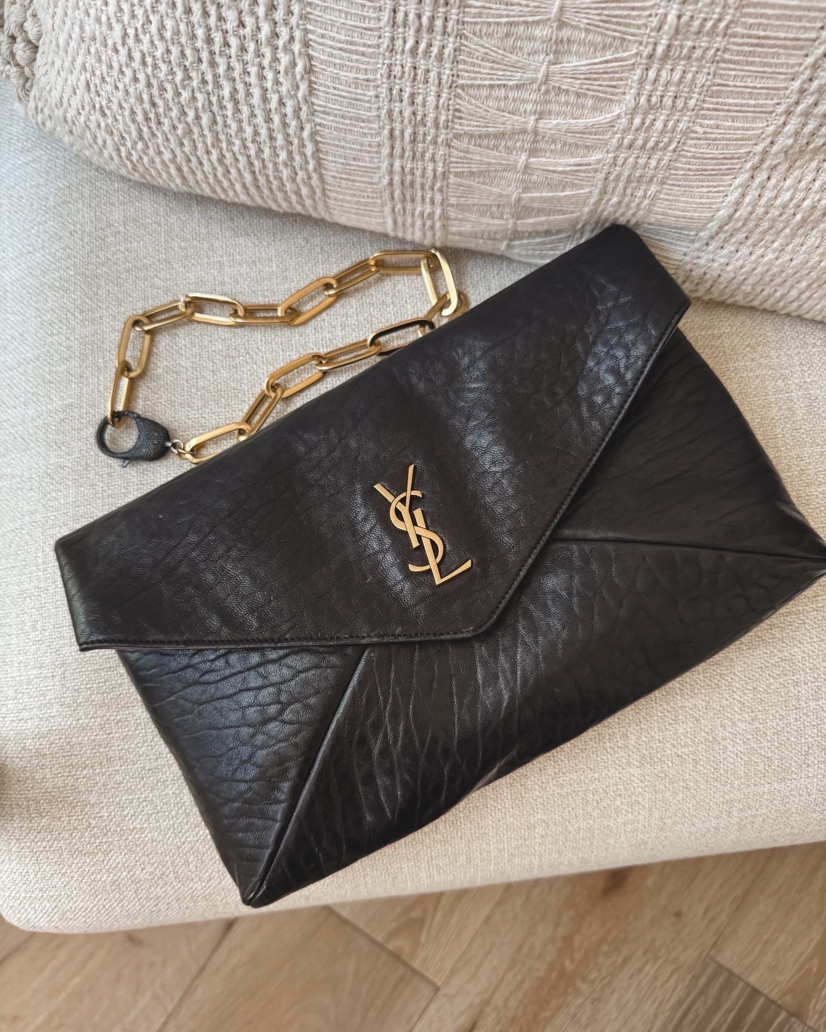 Ysl yves saint Laurent clutch bag, evening bag#LTKItBag


#LTKHoliday #LTKOver40 #LTKmomlife