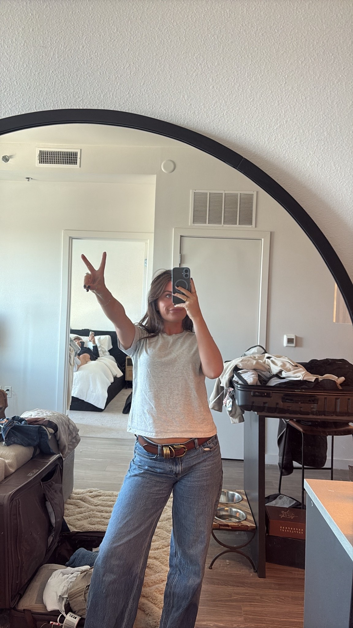 Can’t stop wearing these jeans. They are the perfect low rise!!! #AbercrombieLowRise

#LTKFindsUnder100 #LTKStyleTip