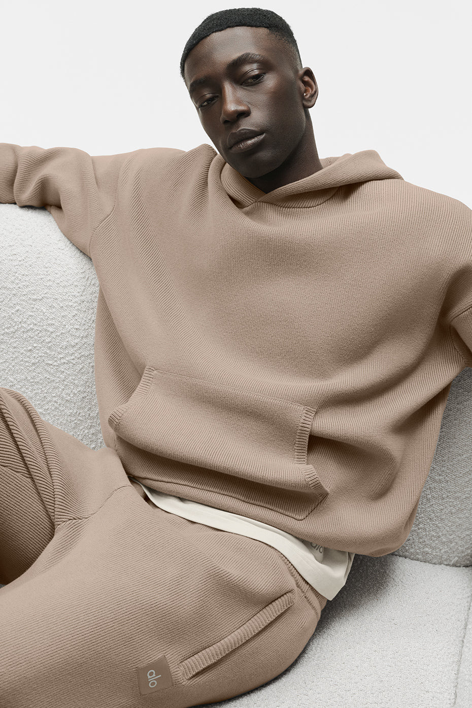 Light Weight Takeaway Track Pullover | Alo Yoga (US)