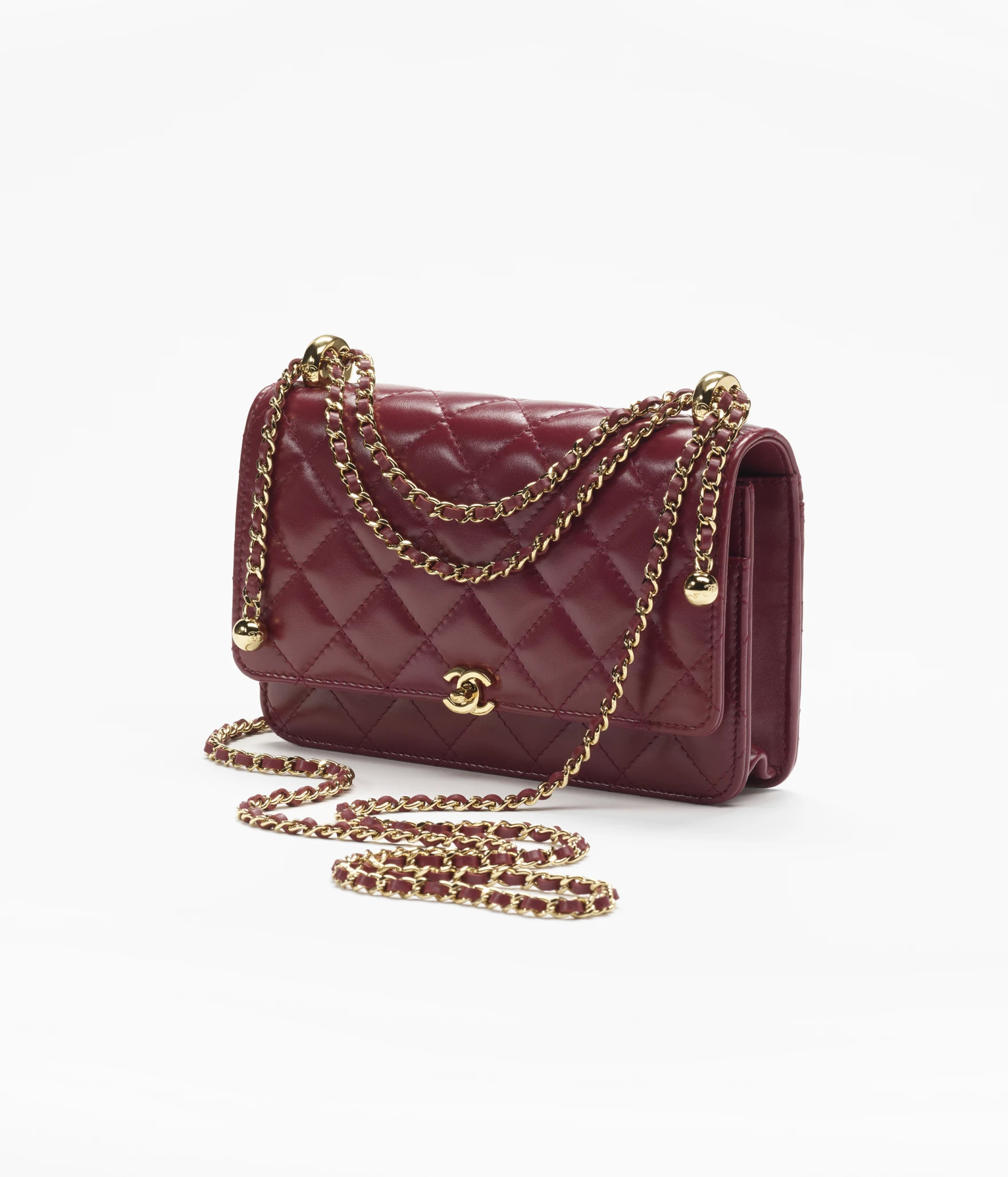 Wallet on chain - Shiny calfskin & gold-tone metal , burgundy \u2014 Fashion | CHANEL | Chanel, Inc. (US)