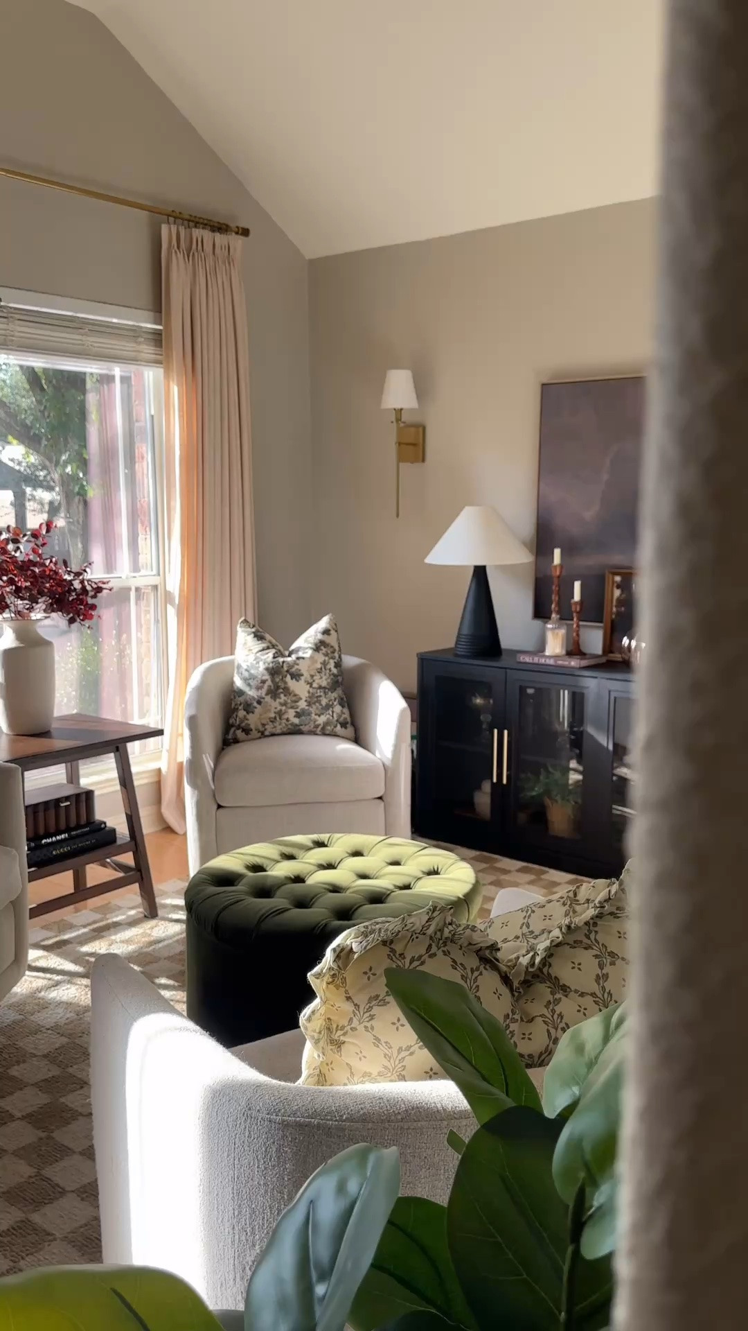 Fall-ing in love with these pillows! 🍂🤎
My sitting room is feeling extra cozy for fall thanks to these beautiful pillow covers from @woven.nook! 🤎

One of my favorite ways to refresh your home for a new season is by simply switching out your throw pillows and pillow covers. It’s such an easy way to bring in new colors, patterns, and textures without completely redecorating your space. ✨

#falldecor #fallhomedecor #wovennookpartner #cozyhome #interiordesign

#LTKHome #LTKSeasonal #LTKSaleAlert