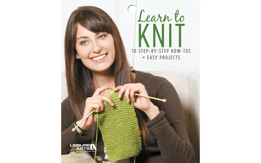 Learn to Knit Book - Step-by-step How To's and 10 Easy Projects - Softcover Book - Etsy | Etsy (US)