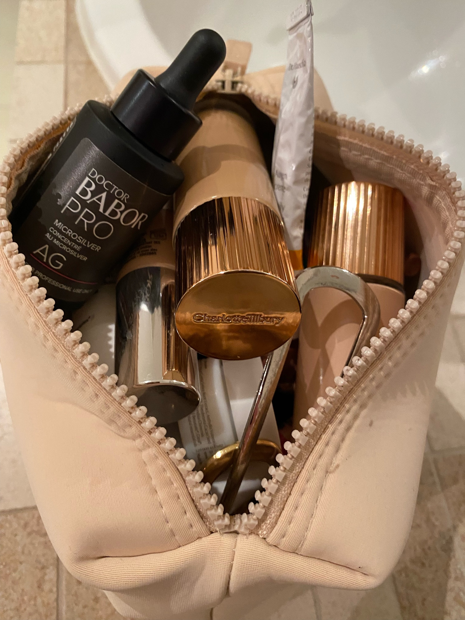 Das DOCTOR BABOR PRO BG Beta Glucan Concentrate wirkt beruhigend und steigert die hauteigene Abwehrfunktion bei akut gestresster Haut. Das Beta Glucan zeigt eine anti-inflammatorische Wirkung, mildert Rötungen und Reizungen und fördert den hauteigenen Regenerationsprozess. #baborbeauty #kosmetik #skincareessentials

#LTKdeutschland #LTKbeauty