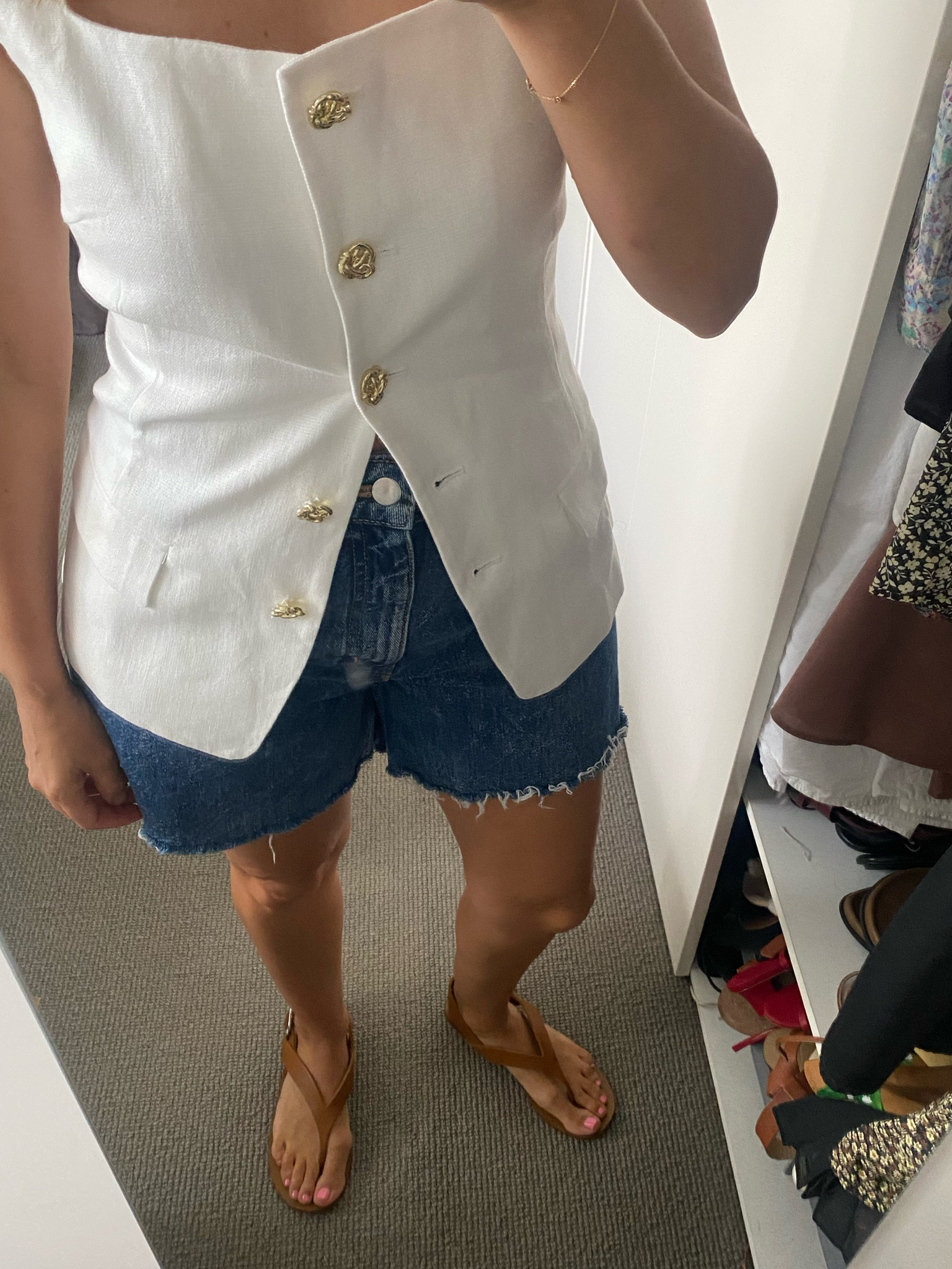 High/ low - vest is size xs 

#LTKsummer #LTKaustralia