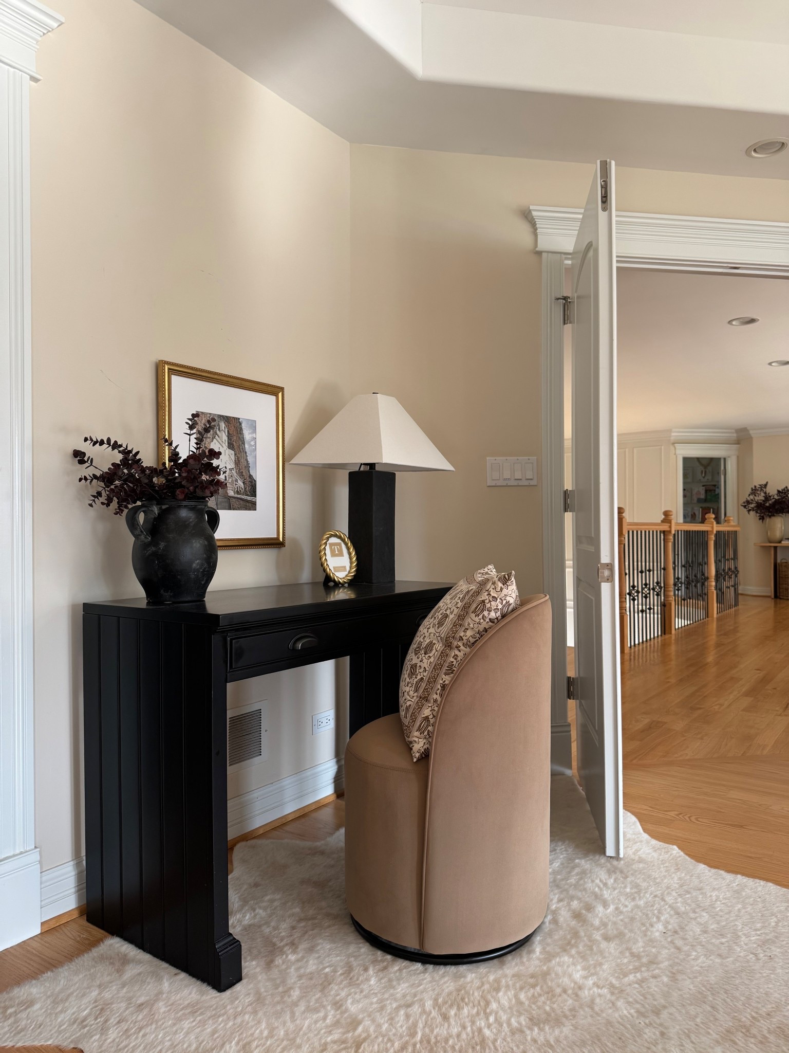 Empty wall turned into a cozy corner in our bedroom! Added this writing desk and chair and love this looks. 

#neutralhome #writingdesk #amazonhome #founditonamazon #amazon #amazonfinds #home #bedroom #cozyhome 

#LTKHome #LTKStyleTip #LTKSeasonal