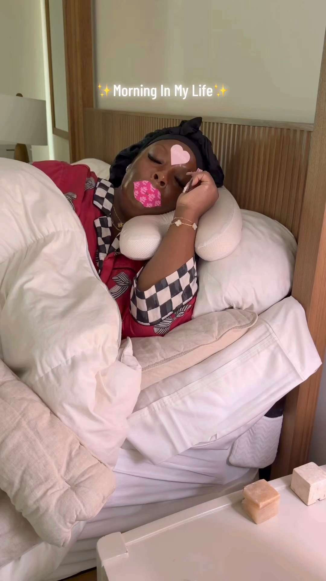 Who else feels like there isn’t enough time in the day?? 🥴✨Just a work from home mom/wife doing work from home mom/wife tings! #clean #CleanTok #cleanhome #organizedhome #organization 

  

#LTKmomlife #LTKmomlife #LTKmorningroutine #LTKHome