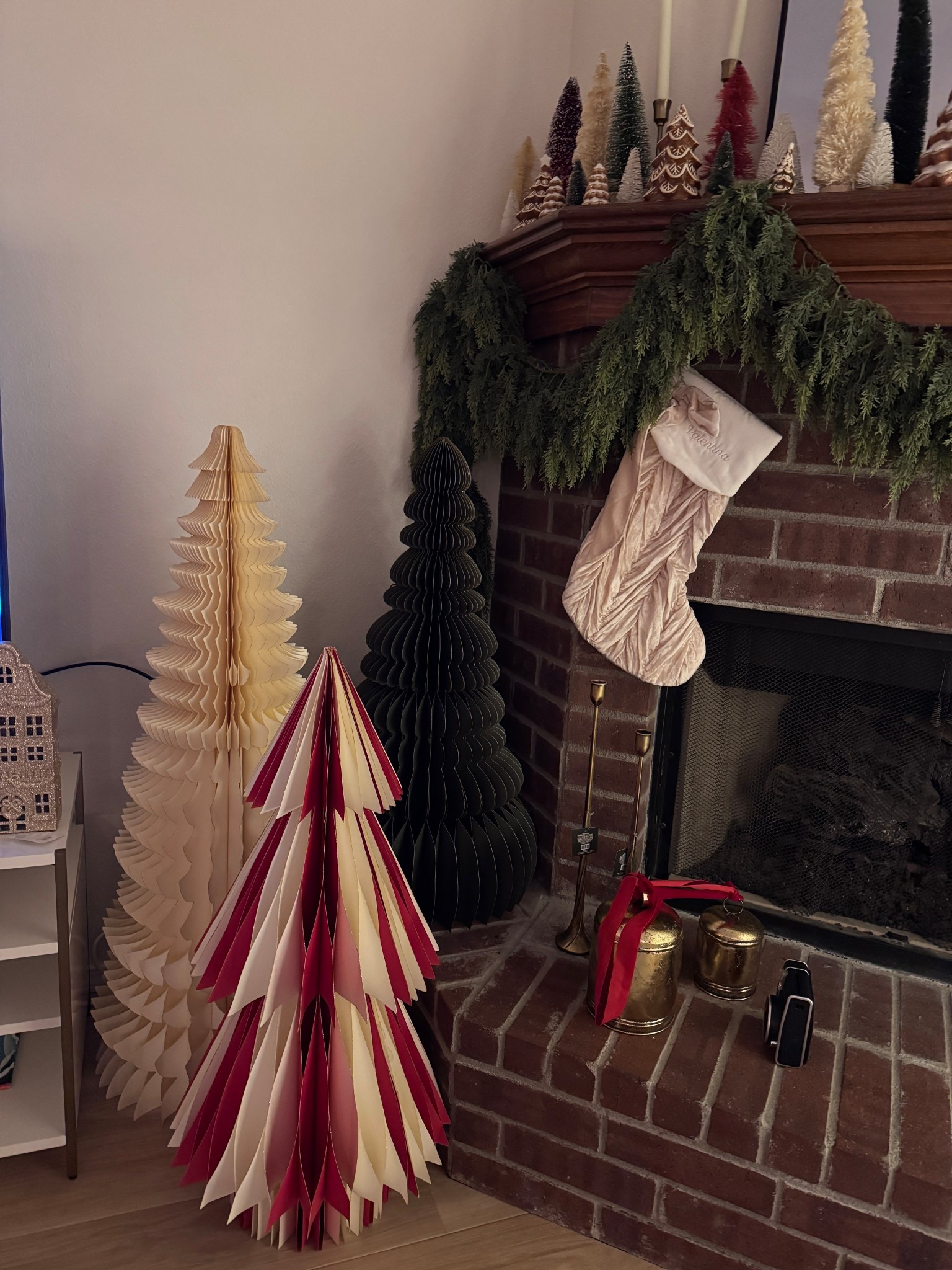 paper Christmas tree from Walmart😍

#LTKSeasonal #LTKFindsUnder50 #LTKHoliday