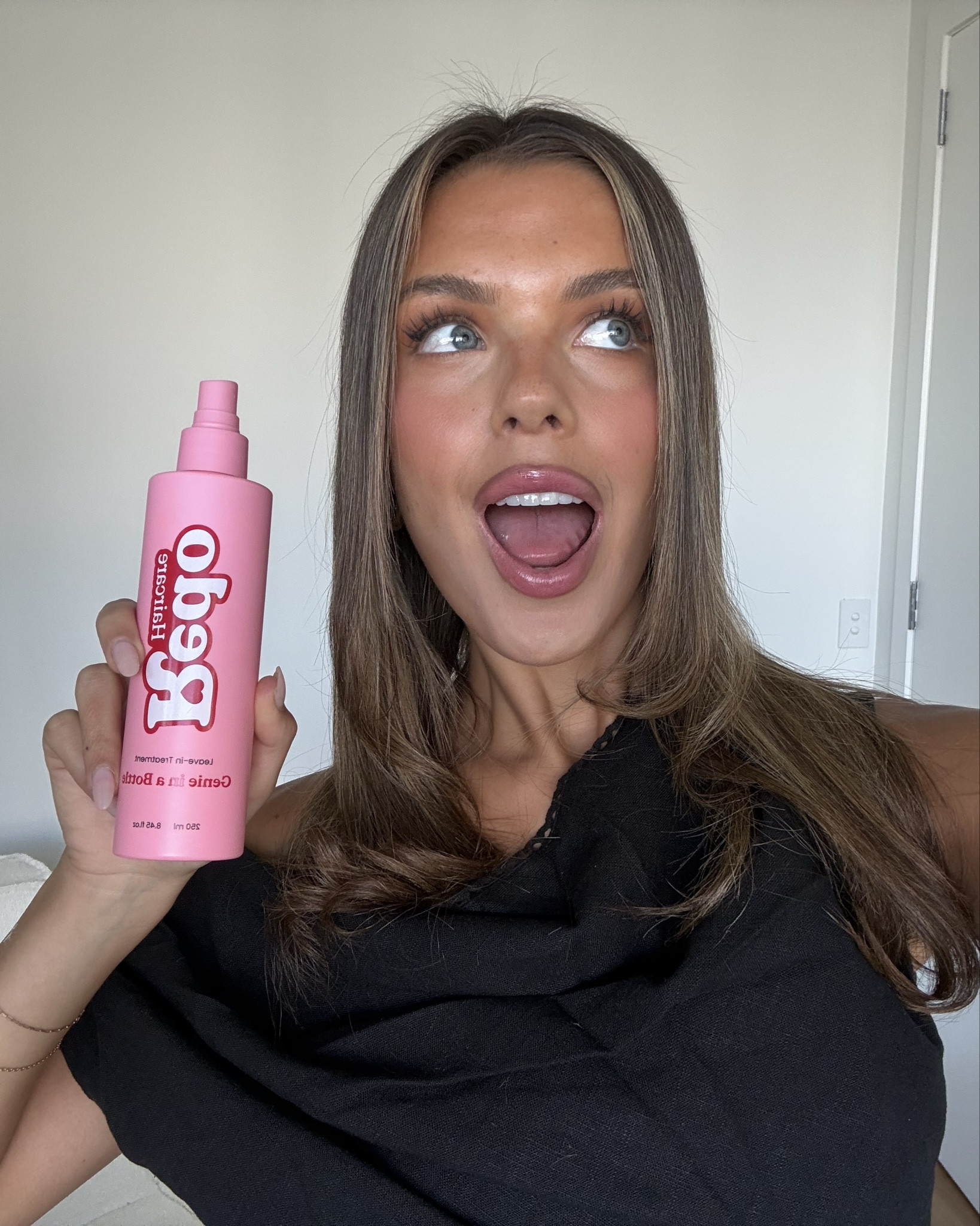 My biggest hair hack for time poor girlies !!! This is seriously the best product out there to go from frizzy to a  fresh blowout look super quickly x 