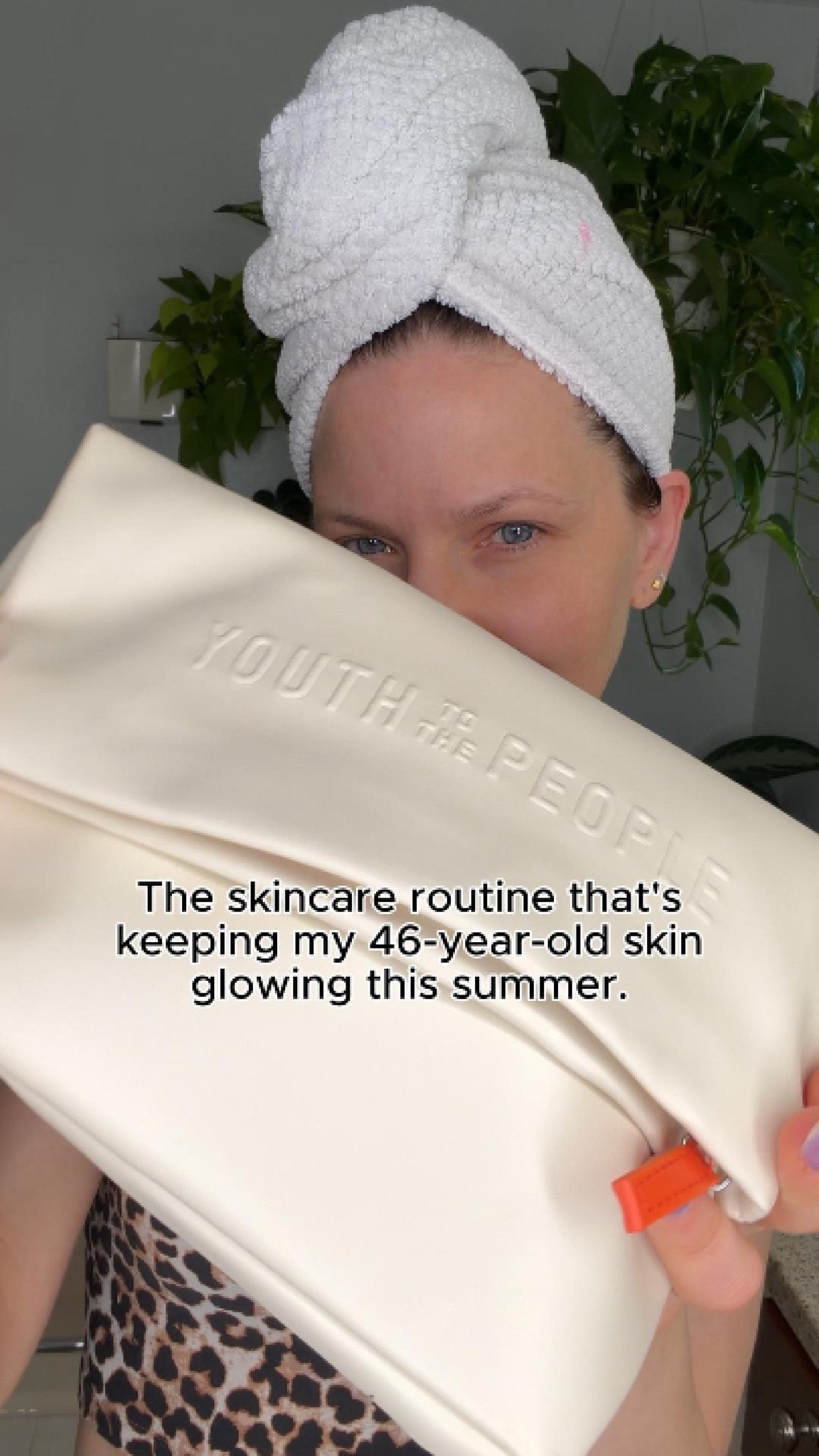 The skincare routine that’s keeping my 46-year-old skin glowing this summer ☀️✨

Summer is actually when I scale back my skincare routine the most—less is more for me this time of year. I reduce the number of products and step back from stronger actives because ingredients like retinol, exfoliating acids, and certain treatments can make skin more photosensitive. That increased sensitivity, when combined with sun exposure, can lead to more irritation and even long-term damage if sunscreen isn’t used consistently.

That’s why I keep things simple and focused on protection and hydration. I use my sunscreen religiously (non-negotiable), because no matter how good your skincare is, it won’t matter if your skin isn’t protected daily from UV exposure.

A few other things I’ve learned about summer skin:
• Heat and humidity can already stress the skin barrier, so overloading products can cause congestion or irritation
• Your skin may naturally produce more oil, so heavier routines often feel like too much
• Consistency with sunscreen matters more than adding extra steps
• Hydrating, antioxidant-rich formulas tend to work better than strong corrective treatments during peak sun months

That’s why I’ve been loving this simple Superfood routine from @youthtothepeople —it feels light, effective, and supportive without overwhelming my skin. I finish with Youthscreen sunscreen, which layers beautifully and keeps my skin protected all day.

Simple routine, protected skin, and that natural summer glow ✨

#LTKgrwm #LTKOver40 #LTKBeauty
