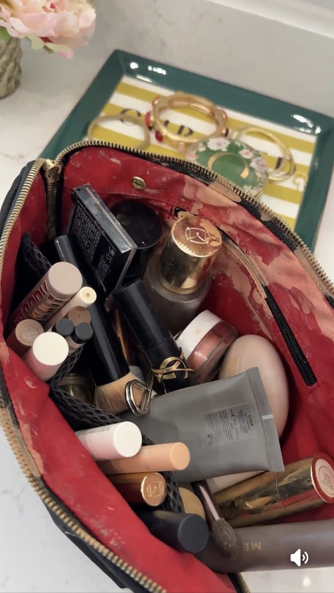 I'm using this large makeup bag by KUSSHI. 💄
Linking all sizes here.
Highly recommend.
They are washable!! 🤩
Lots of color combos available.
Last forever.❤️

#LTKWatchNow #LTKFindsUnder50
#LTKFindsUnder100 #LTKStyleTip #LTKItBag #LTKBeauty #LTKTravel #LTKOver40 #LTKSeasonal #LTKWorkwear #LTKootd #LTKWedding #LTKselfcare #LTKgrwm #LTKmorningroutine #LTKmomlife