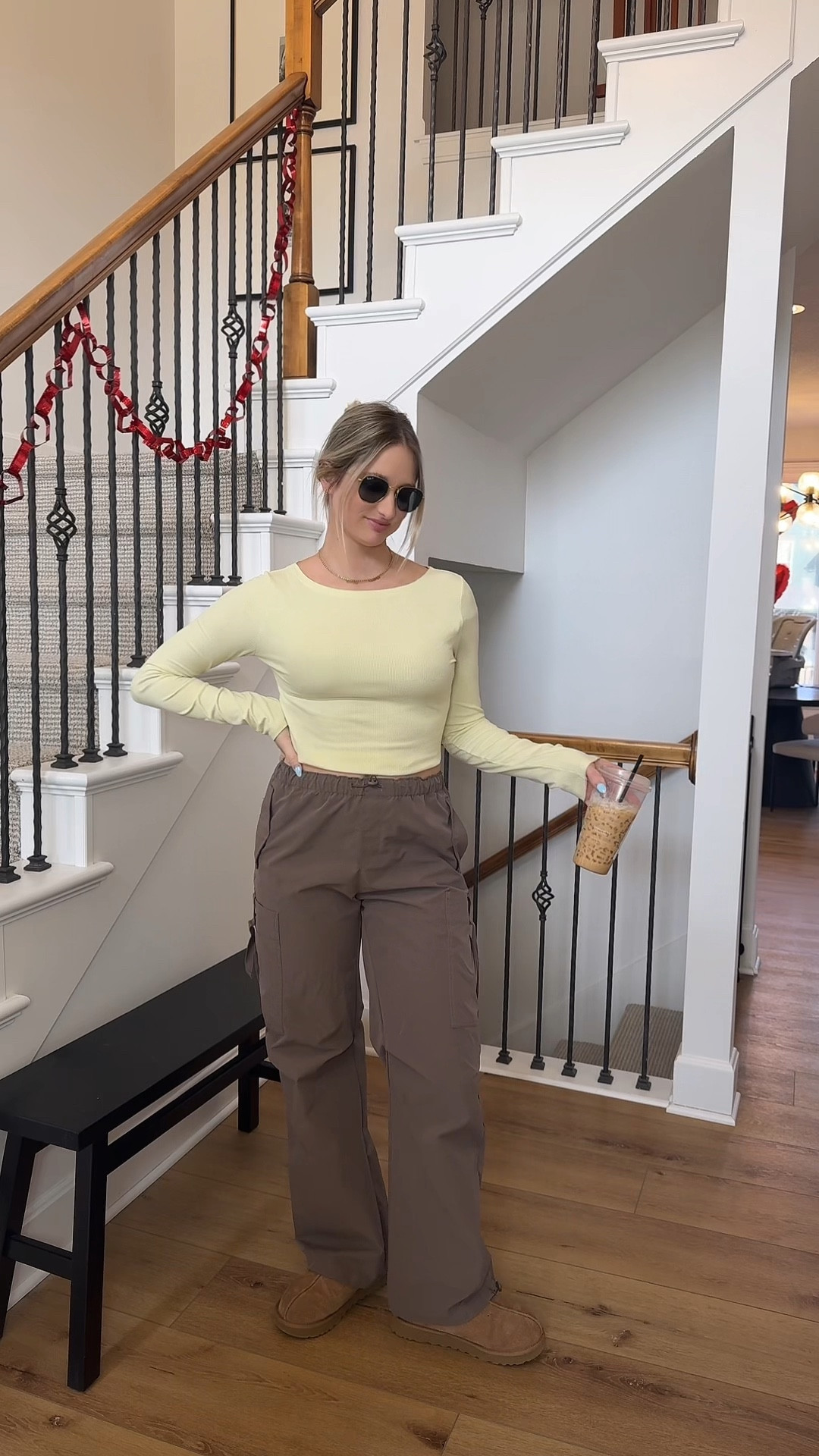 cargo pants // long sleeve top // mom style // postpartum fashion // spring colors 