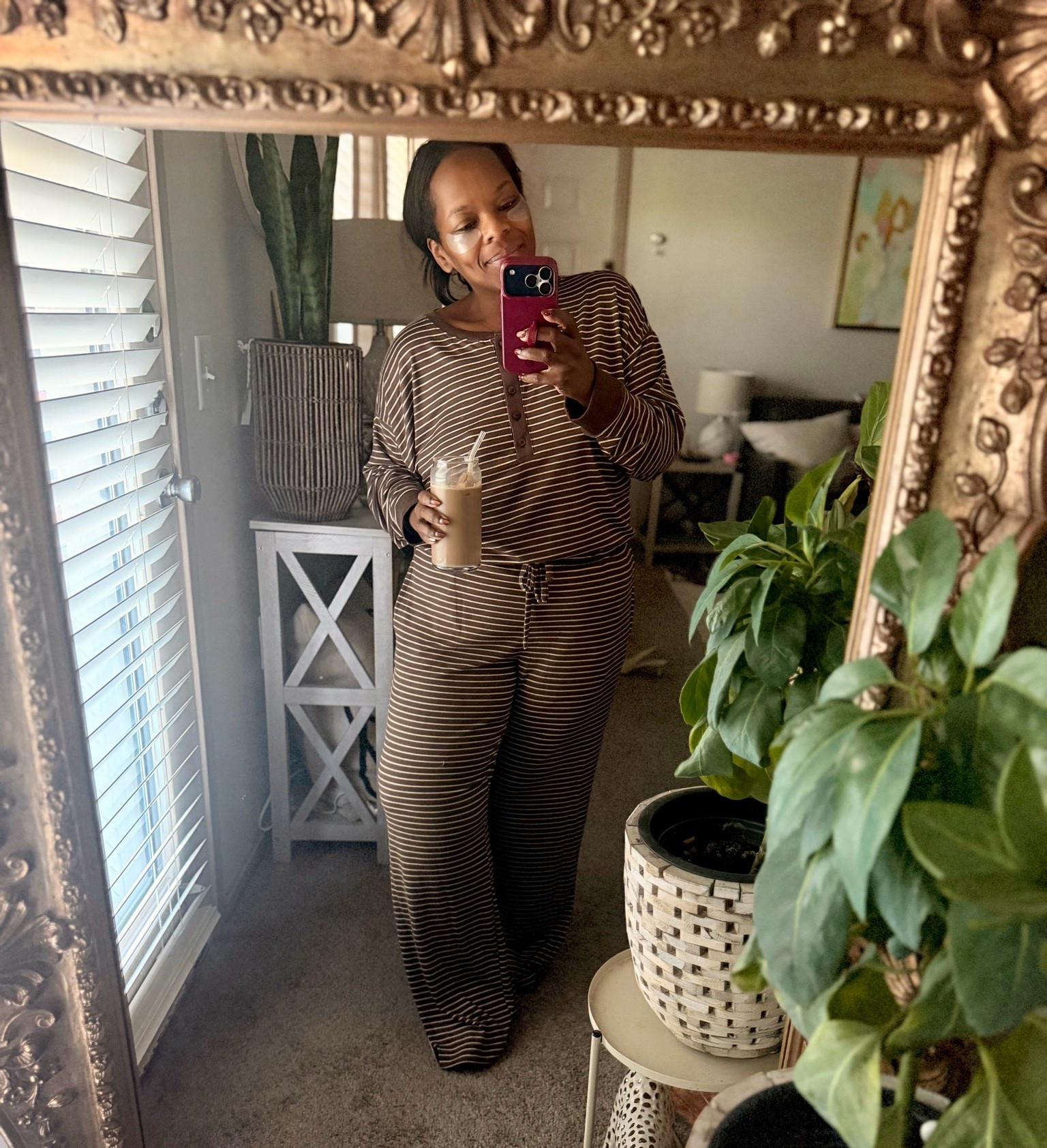 Good morning ☀️ and Happy Sunday!! Weekends definitely call for eye patches and comfy pjs!! Linked my favorites for ya!! 💁🏽‍♀️

#LTKmorningroutine #LTKBeauty #LTKHome