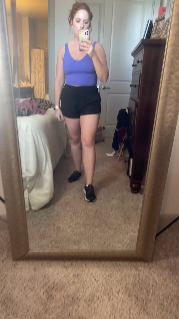 Medium in both top & bottom🤍

#LTKsalealert #LTKFitness #LTKunder50