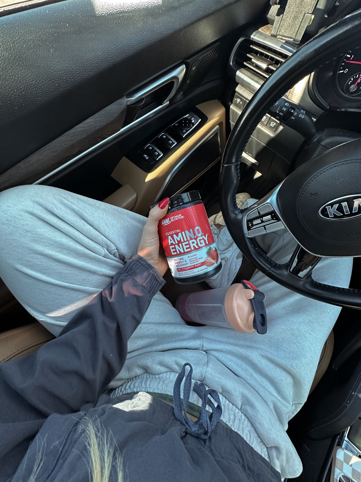 #Ad Sharing my back day routine with a boost from @optimumnutrition_us AMIN.O. Energy! It’s the perfect pick-me-up to keep me going, offering energy and hydration with every sip. Plus, it tastes so good—I actually look forward to drinking it! 

Unlock More You with @optimumnutrition. With 100mg of caffeine from natural sources and electrolytes to replenish what’s lost through sweat, it’s designed to support your active routine. 

#OptimumNutrition #AminoEnergy
