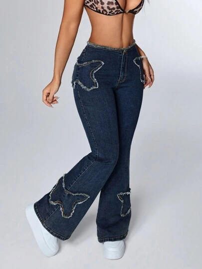 SHEIN EZwear Women Frayed Hem Bell Bottom Everyday Casual Denim Jeans SKU: sz2406208577505309



... | SHEIN