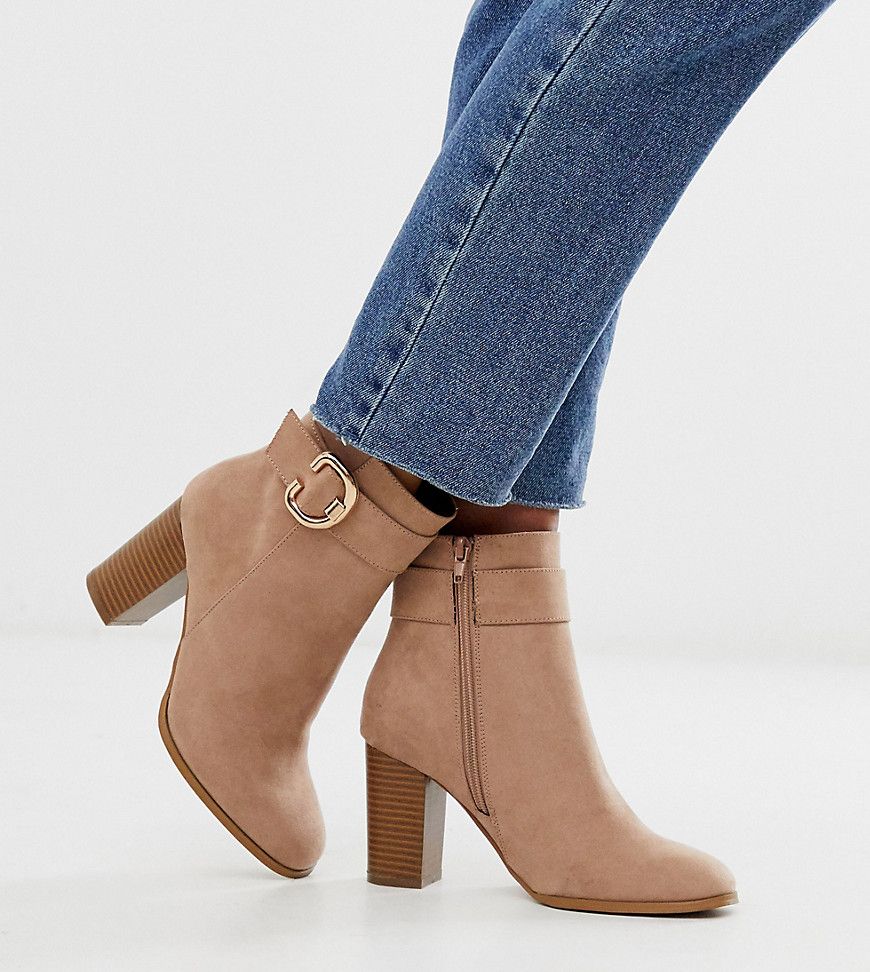 ASOS DESIGN Wide Fit Relay heeled ankle boots in taupe-Beige | ASOS (Global)