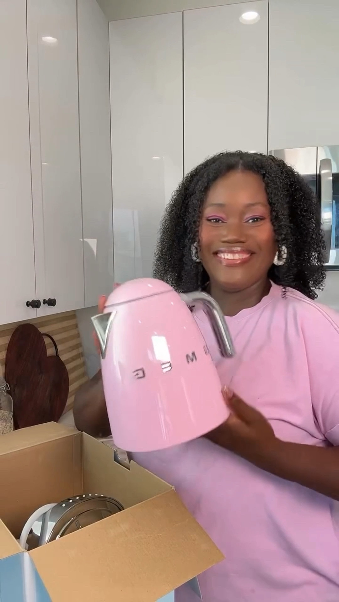 Some new additions to my pink kitchen. 💗

#fyp #smeg #summer #kitchen #girlhood #girlythings #pink