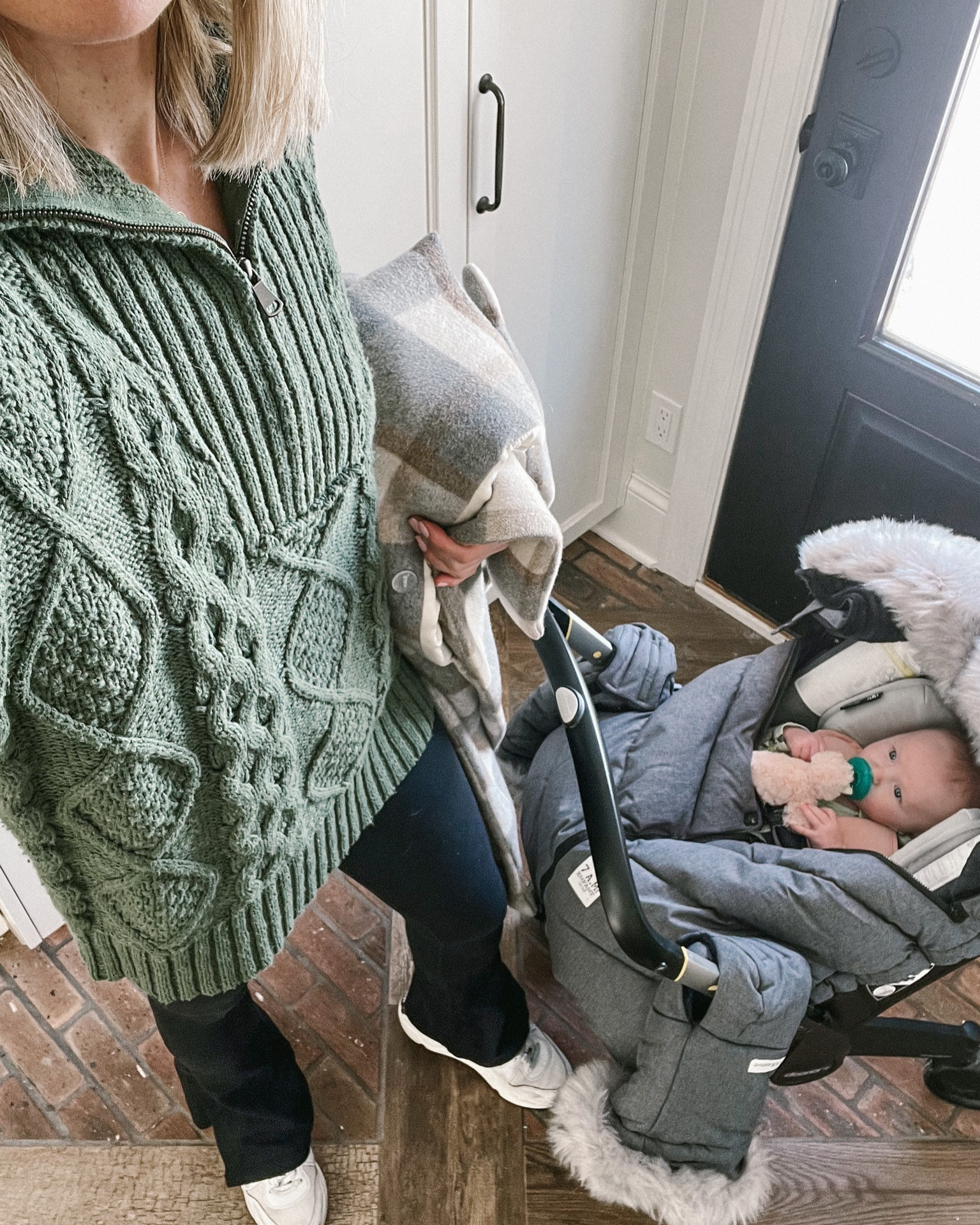 Obsessed with this oversized Free People sweater paired the the most flattering split pants 💚

#LTKFind #LTKshoecrush #LTKSeasonal