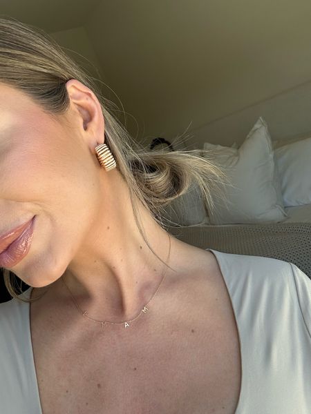 Mama necklace & my favorite earrings! 🤍 