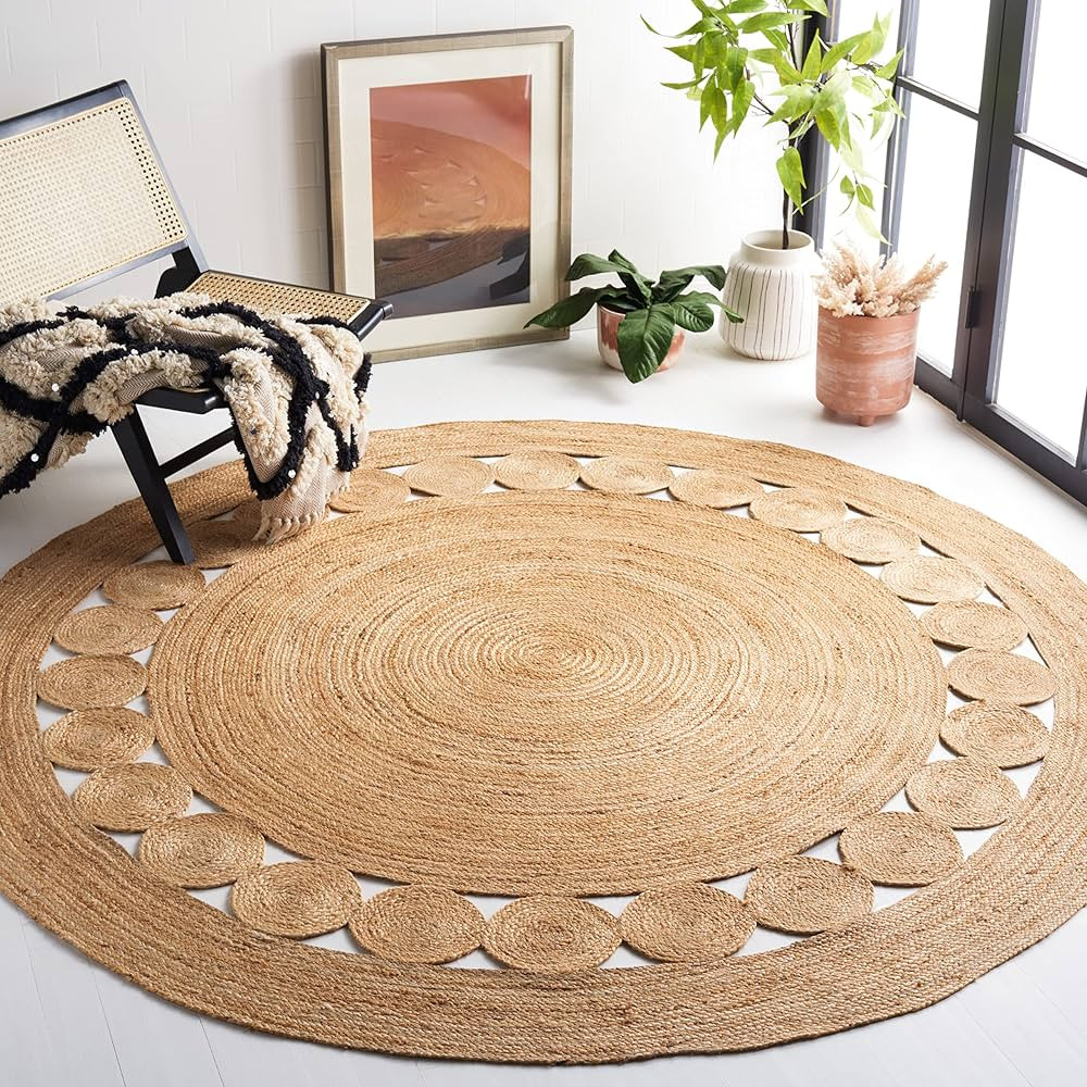 SAFAVIEH Natural Fiber Collection Area Rug - 5' Round, Natural, Handmade Boho Charm Farmhouse Jute, Ideal for High Traffic Areas in Living Room, Bedroom (NF364A) | Amazon (US)