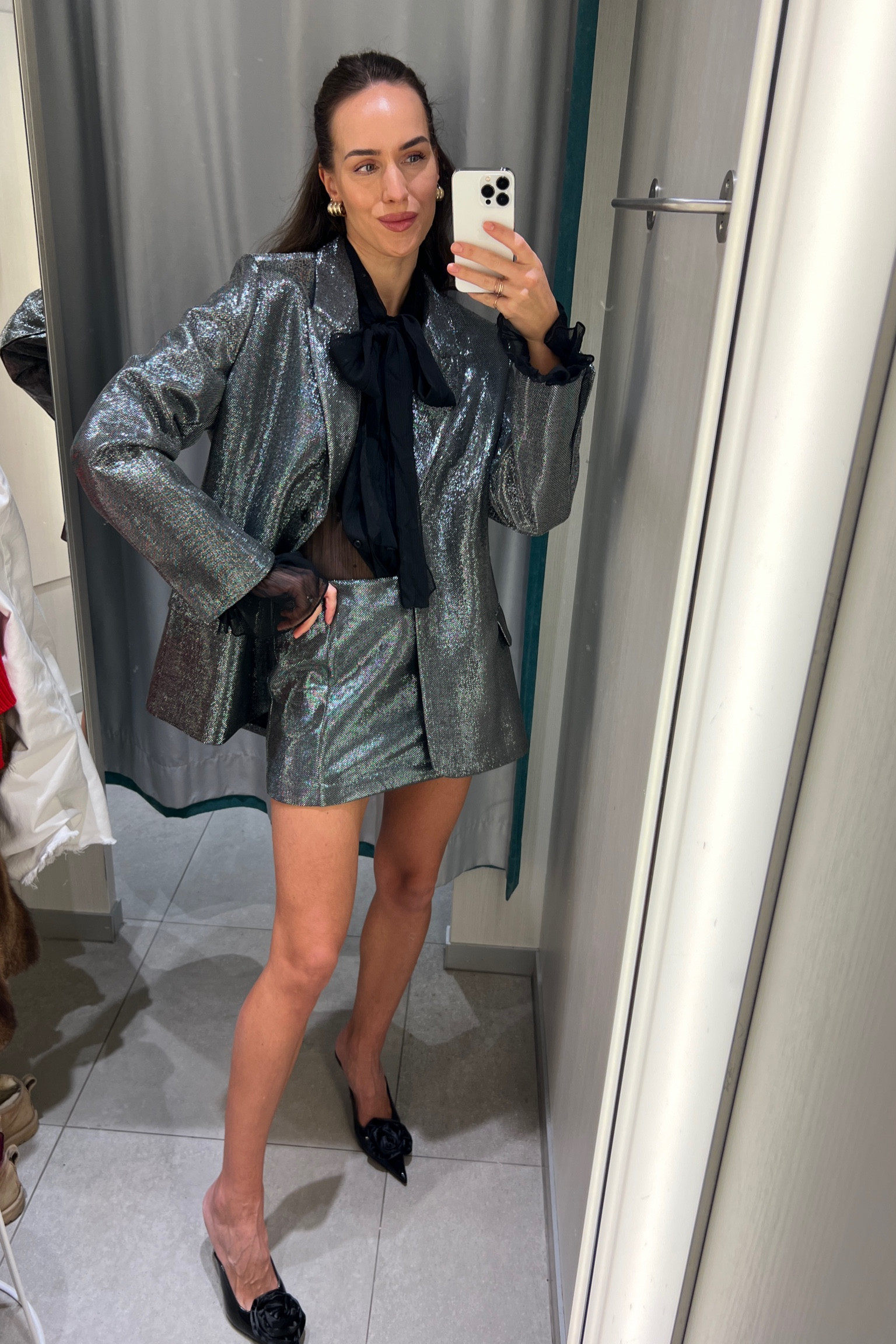 Holiday party outfit inspo.
wearing size M on blazer + shirt, 36 in skirt, shoes true to sizee



#LTKparties #LTKHoliday #LTKSeasonal