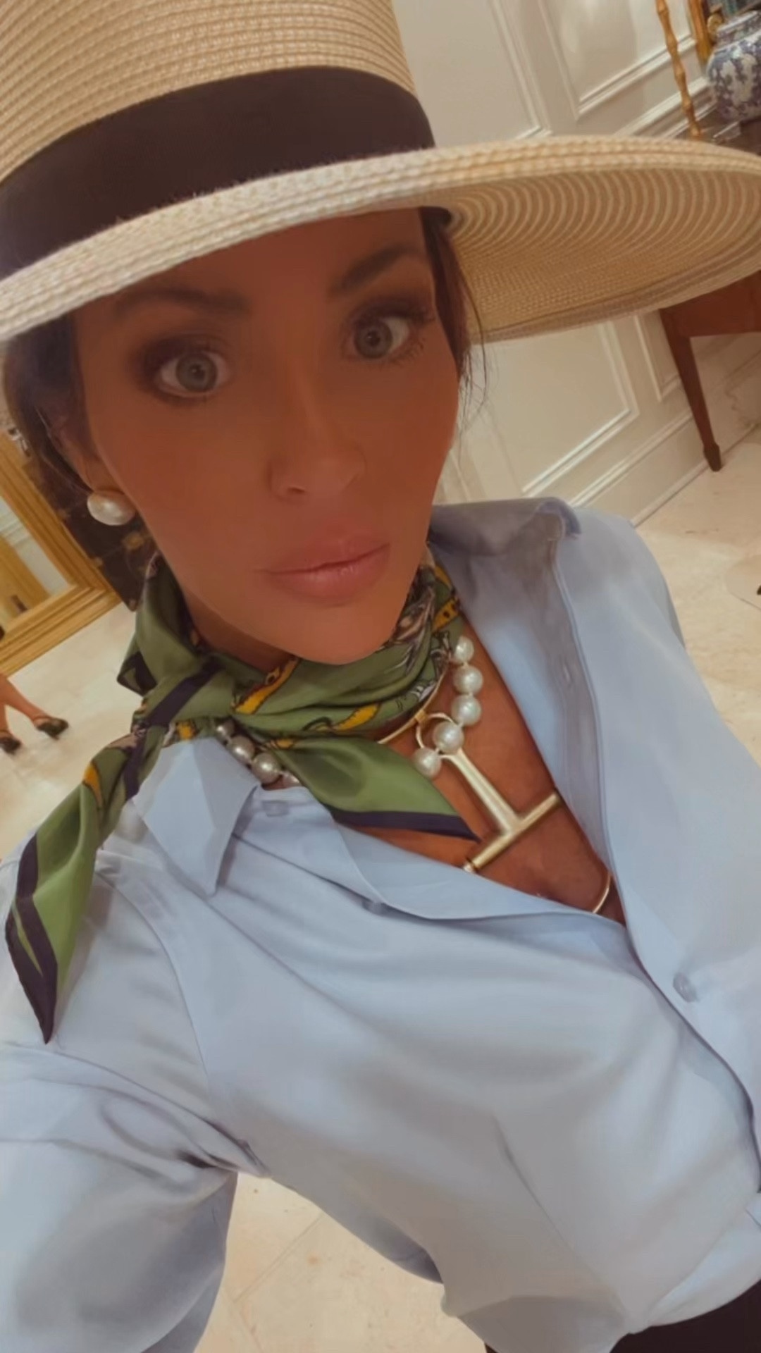 Wearing shade 21 in lipstick yesterday 