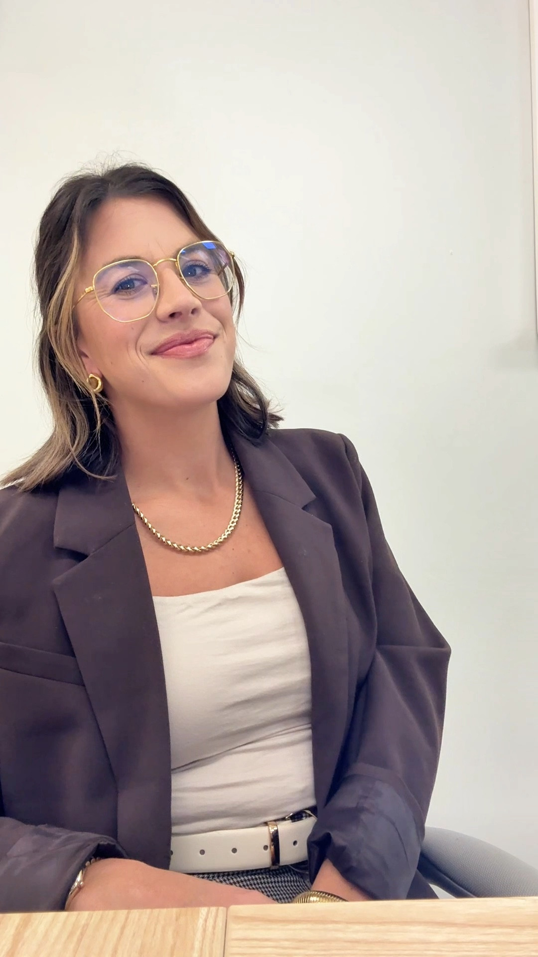 A blazer so good I’ve purchased it over and over. You can’t go wrong with @abercrombie for workwear basics 🙌

#LTKWorkwear #LTKFindsUnder100 #LTKCyberWeek