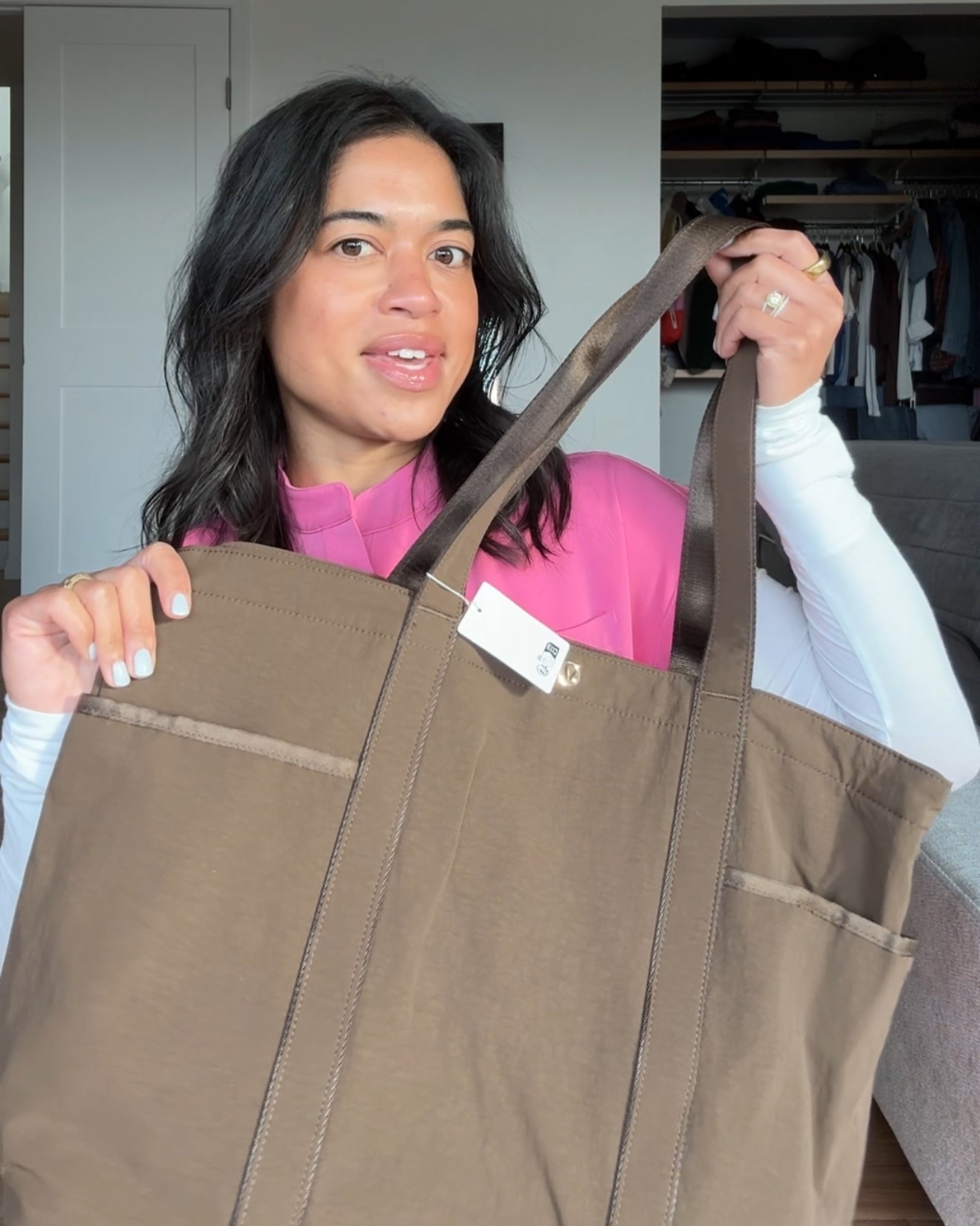 New work tote bag from lululemon and what I pack inside! 

#LTKPetite #LTKValentine #LTKgrwm