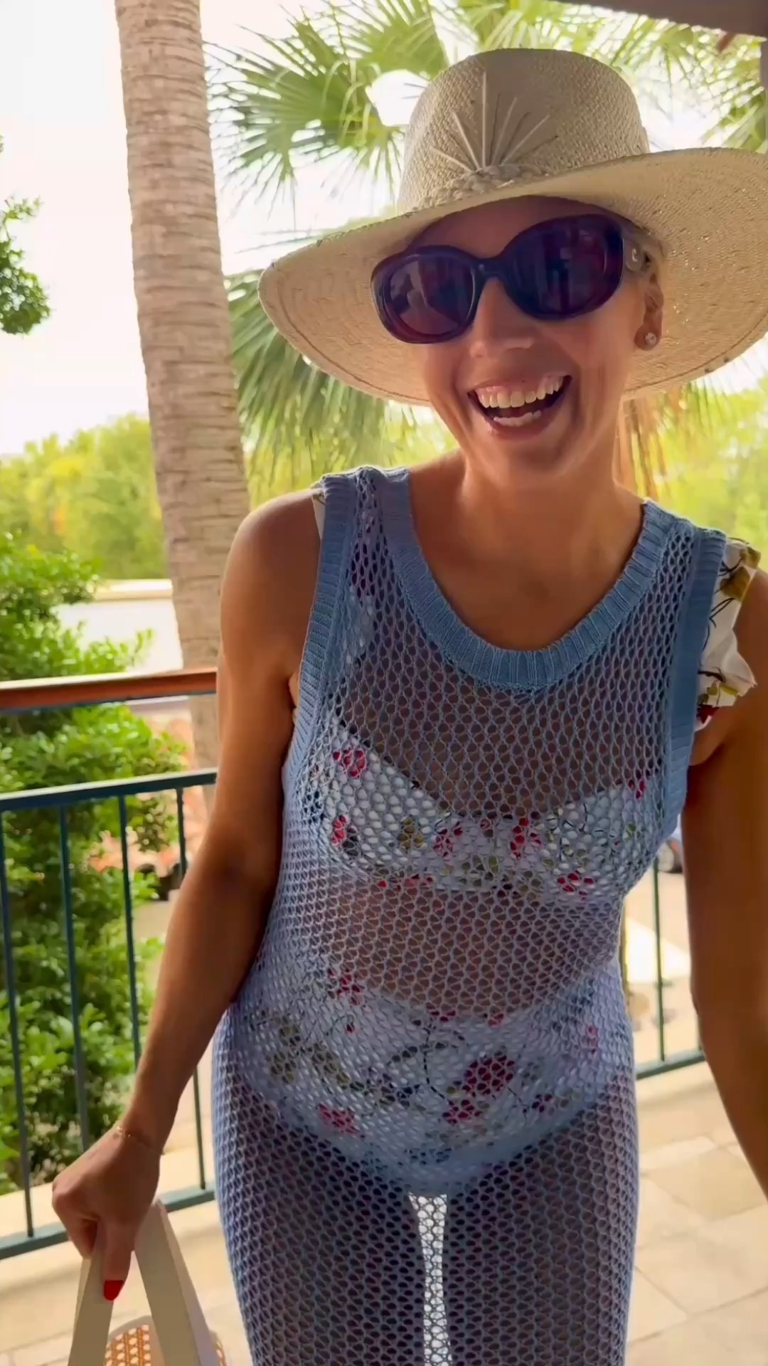 Pool fit day 2! Lands end swim suit top size 4, bottoms size 6 so I’d say runs small. Tipsy threads hat. Amazon coverup, reef sandals and sprinkled with pink bag! 

#LTKSummerEdit #LTKSwim #LTKStyleTip