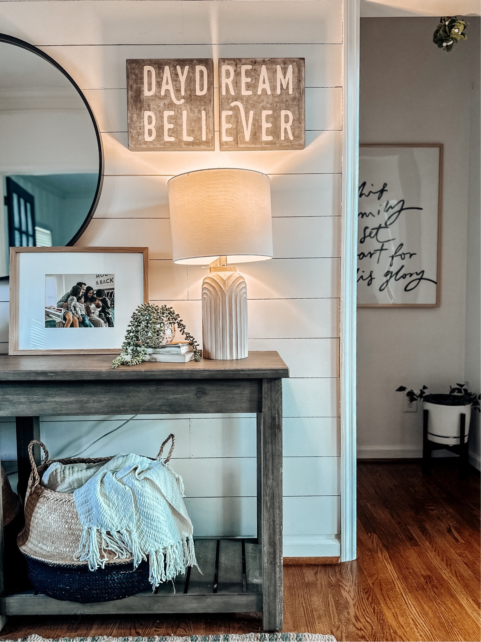 Cozy little entryway for the family to be welcomed into 

#cozy #entryway 

#LTKfindsunder100 #LTKstyletip #LTKhome