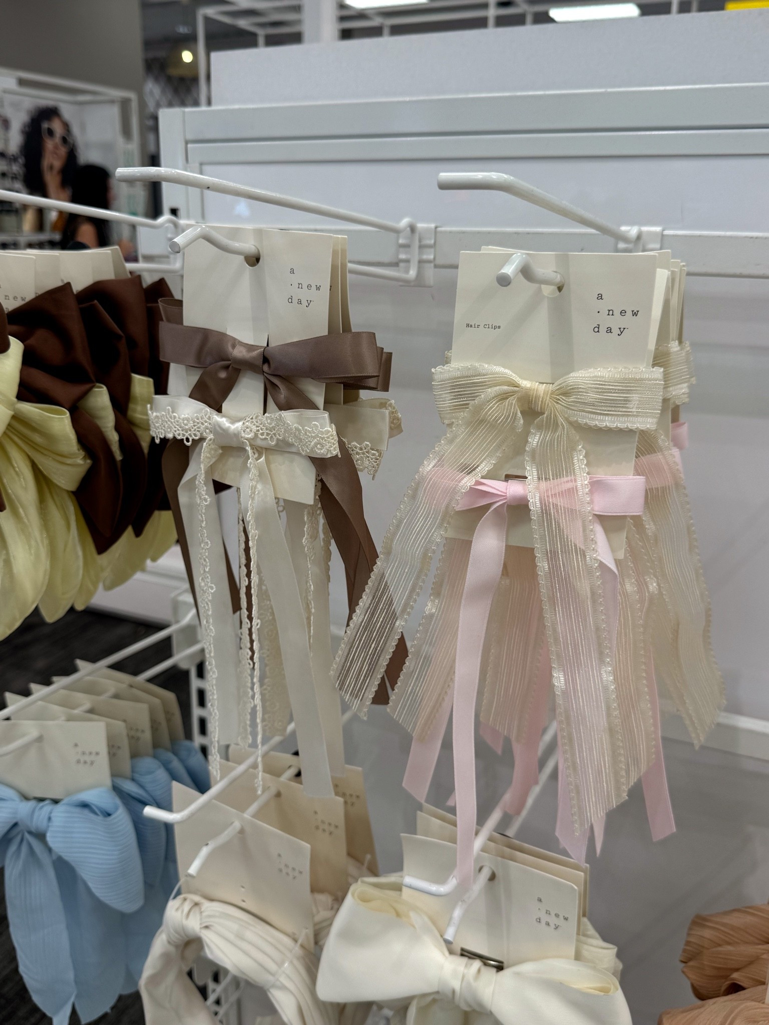 These hair bows are so adorable! My 3 year old LOVES these!