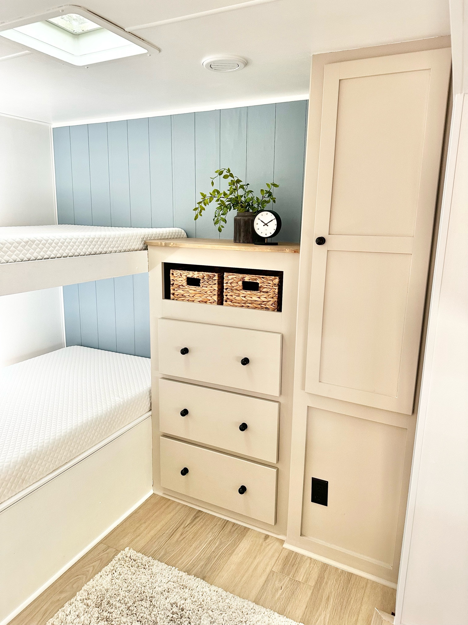Finished bunk room!
• DIY sharpie shiplap on peel & stick wallpaper.
• Painted cabinets + sealer. (color is solid wood)
• Walls are Sherwin Williams High Reflective White satin.

TRAILER REMODEL 
RV RENOVATION 
BUNK ROOM
CABINET PAINT
WALLPAPER 
RUGS
KIDS ROOM

Follow my shop @mydivinehome on the @shop.LTK app to shop this post and get my exclusive app-only content!

#liketkit #LTKFindsUnder50 #LTKHome #LTKFindsUnder100
@shop.ltk
https://liketk.it/4Gn8h

#LTKHome #LTKStyleTip #LTKFindsUnder50