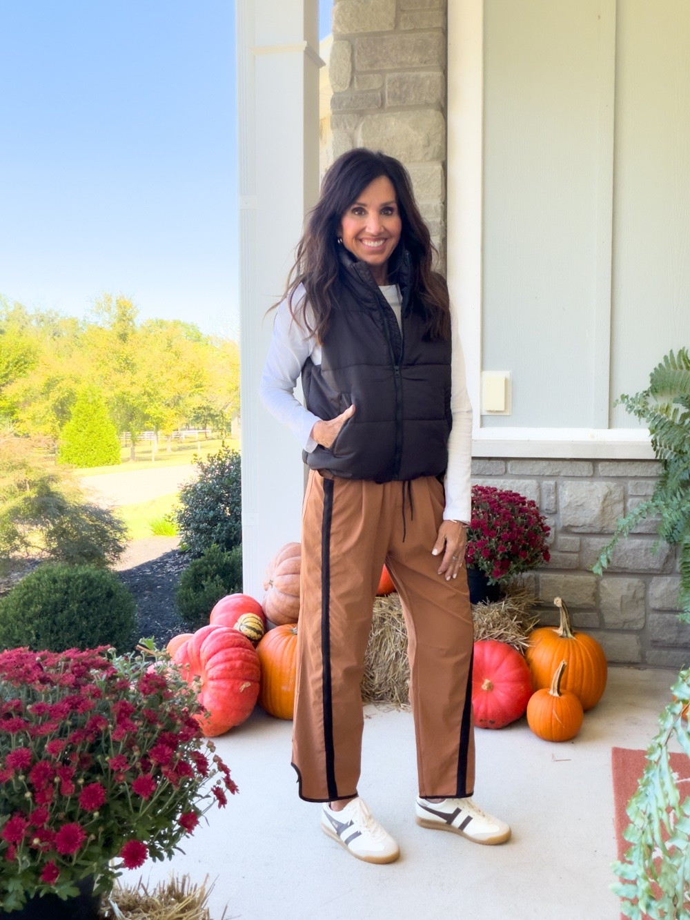 Amazon Fall Fashion

vest - small
track pant - small
long sleeve tee- small