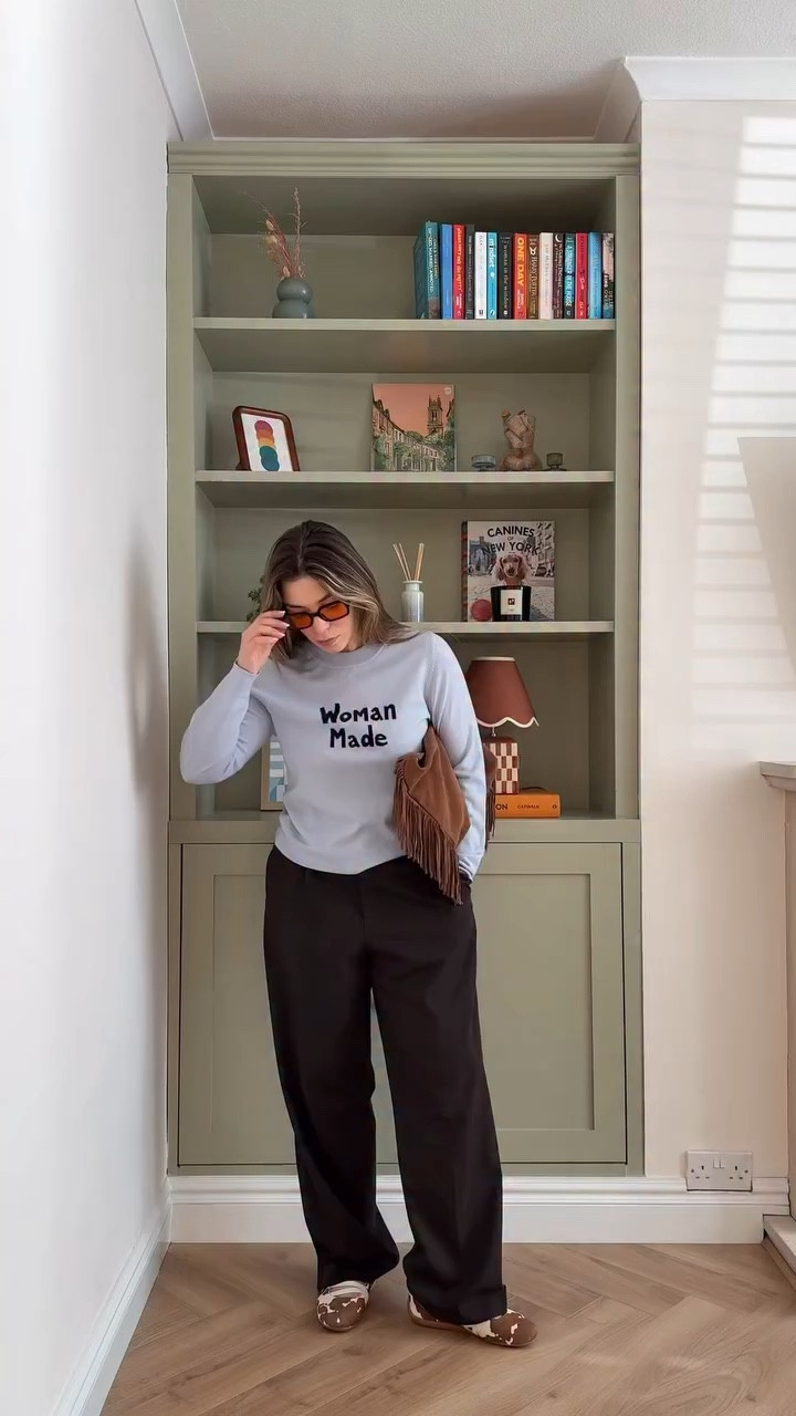 happy IWD to the most amazing community of women !! 🤍 

name a better jumper for the occasion?! 

jumper @bella_freud (ad/gift)

#internationalwomensday #bellafreud #outfinspo #fashioninspo #fashioncreator