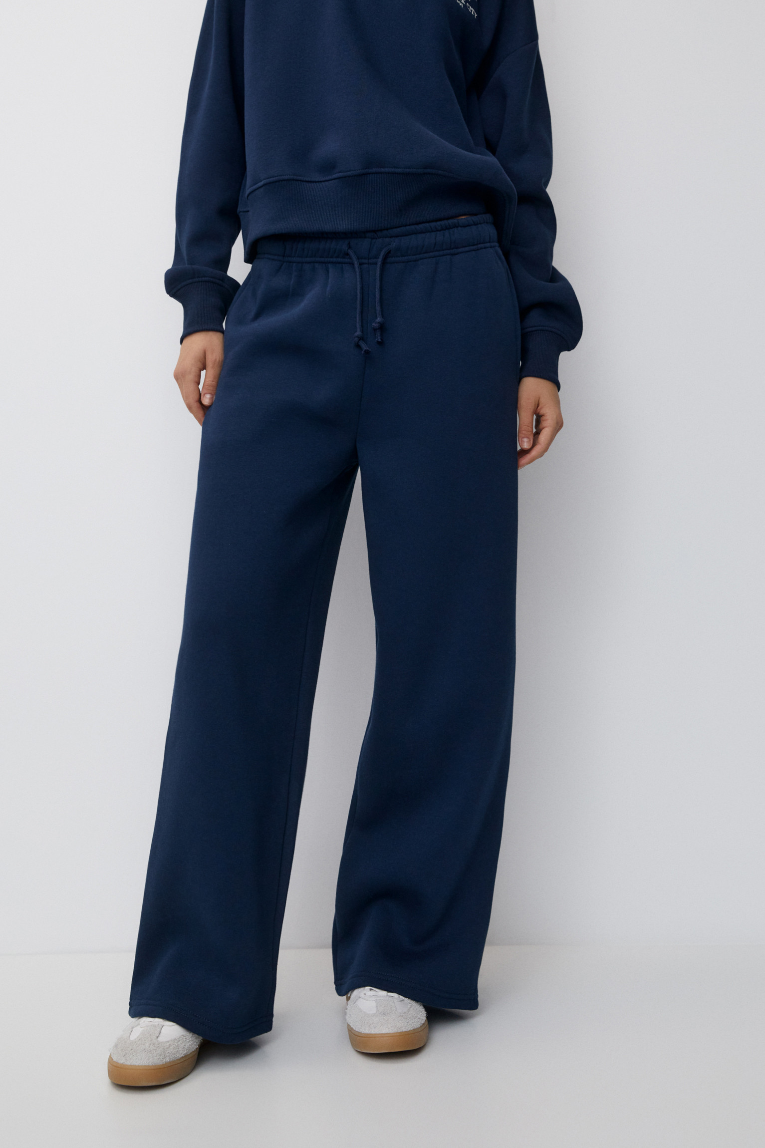 Wide-leg joggers | PULL and BEAR UK