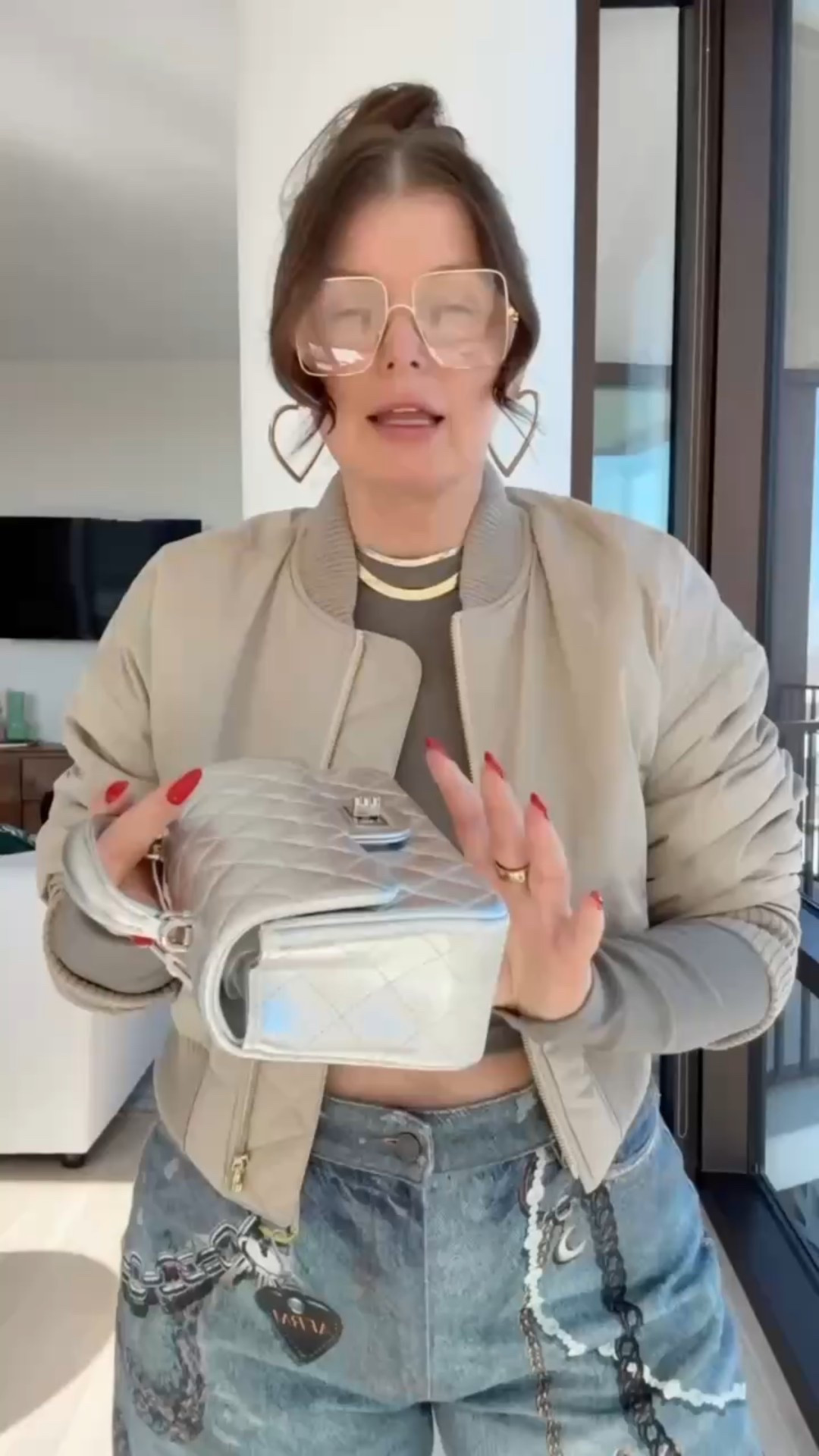 Spring outfit 
Handbag 
Amazon finds
Comparison shopping 

#LTKootd #LTKdayinmylife