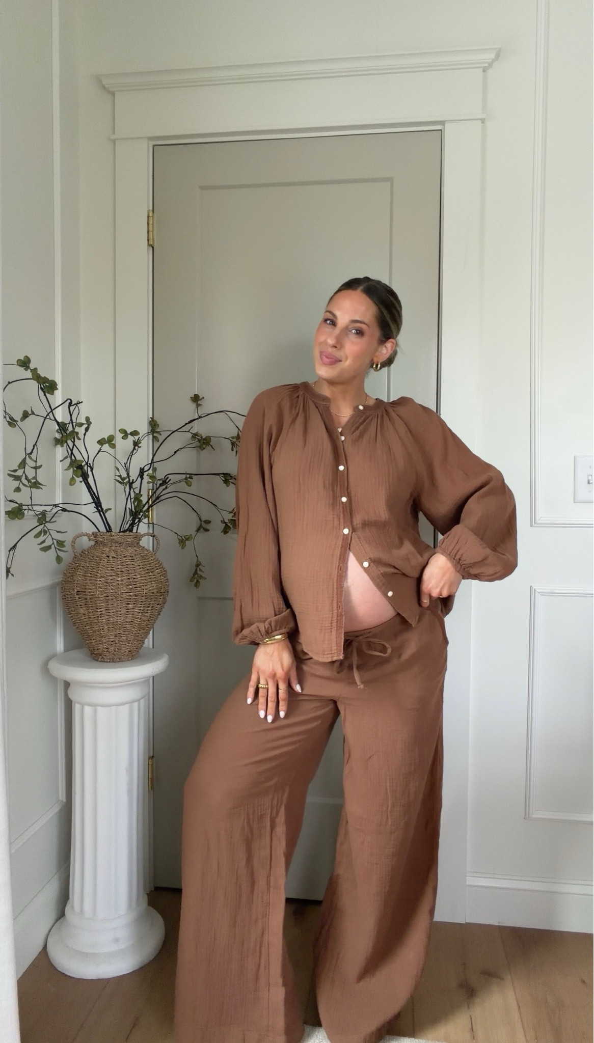 The perfect muslin set doesn’t exist… oh wait yes it does! 😍🙌🏼

#target #targetfashion #maternity #bumpfashion #loungewear #summeroutfit

#LTKBaby #LTKootd #LTKmomlife