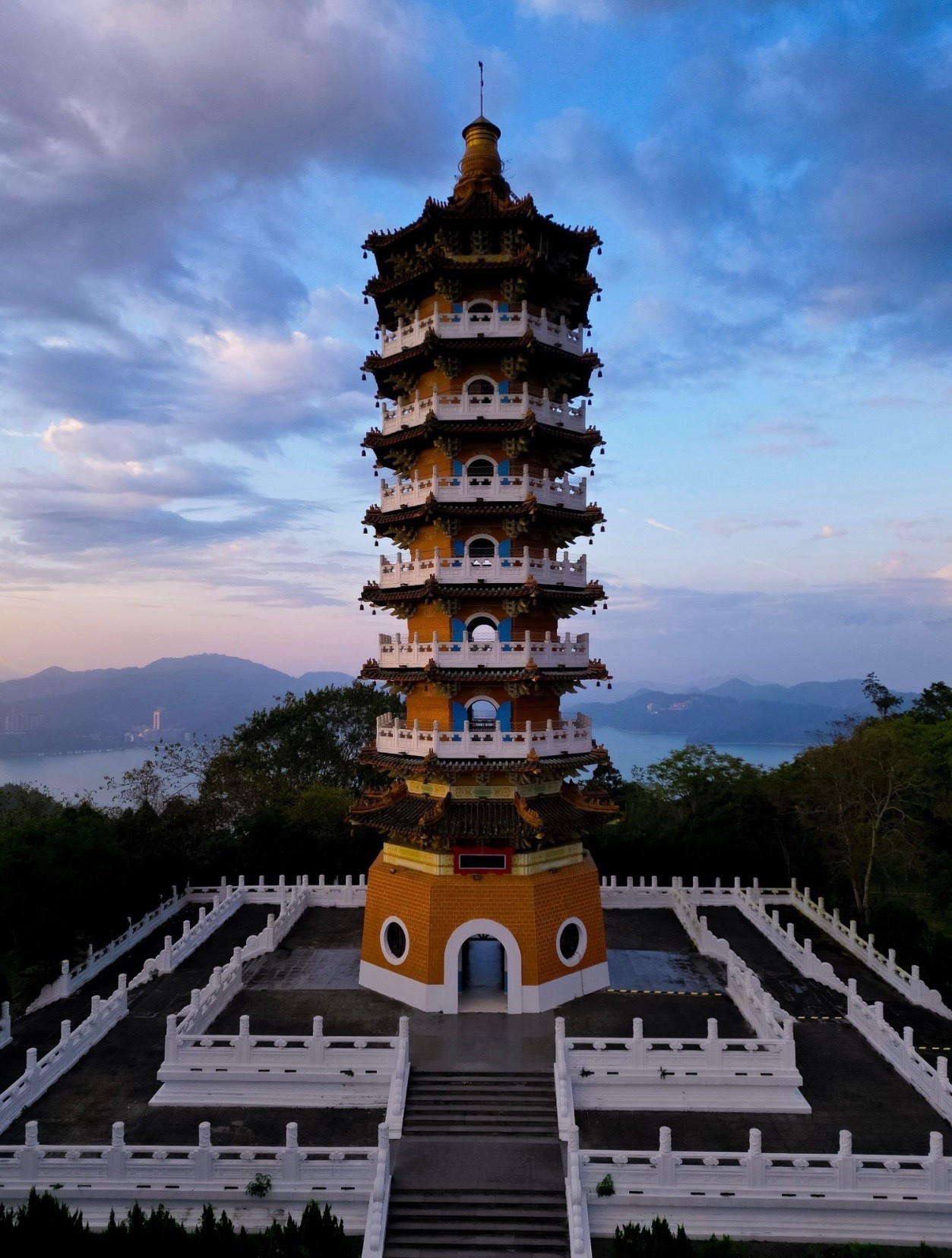 Places like this just slow everything down… in the best way ✨

#drone #travelinspo #scenicviews



#LTKstorytime #LTKdayinmylife #LTKTravel