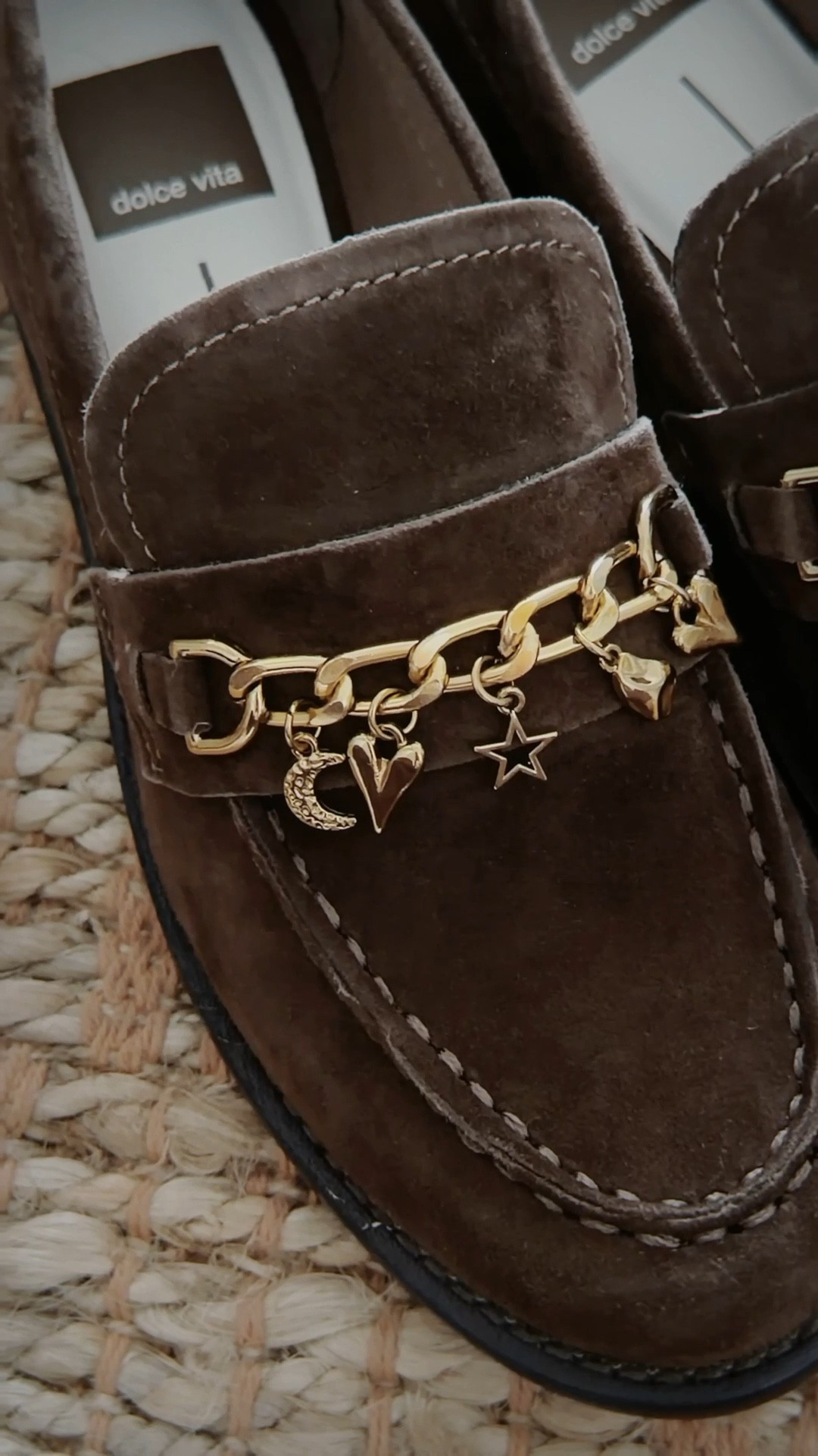 These loafers are currently my most worn pair of the shoes before I jump into the boots season! Comfy and in beautiful chocolate brown color!

Fall shoes • flats • brown loafers • work shoes • autumn fashion 

#LTKootd #LTKWorkwear #LTKGiftGuide